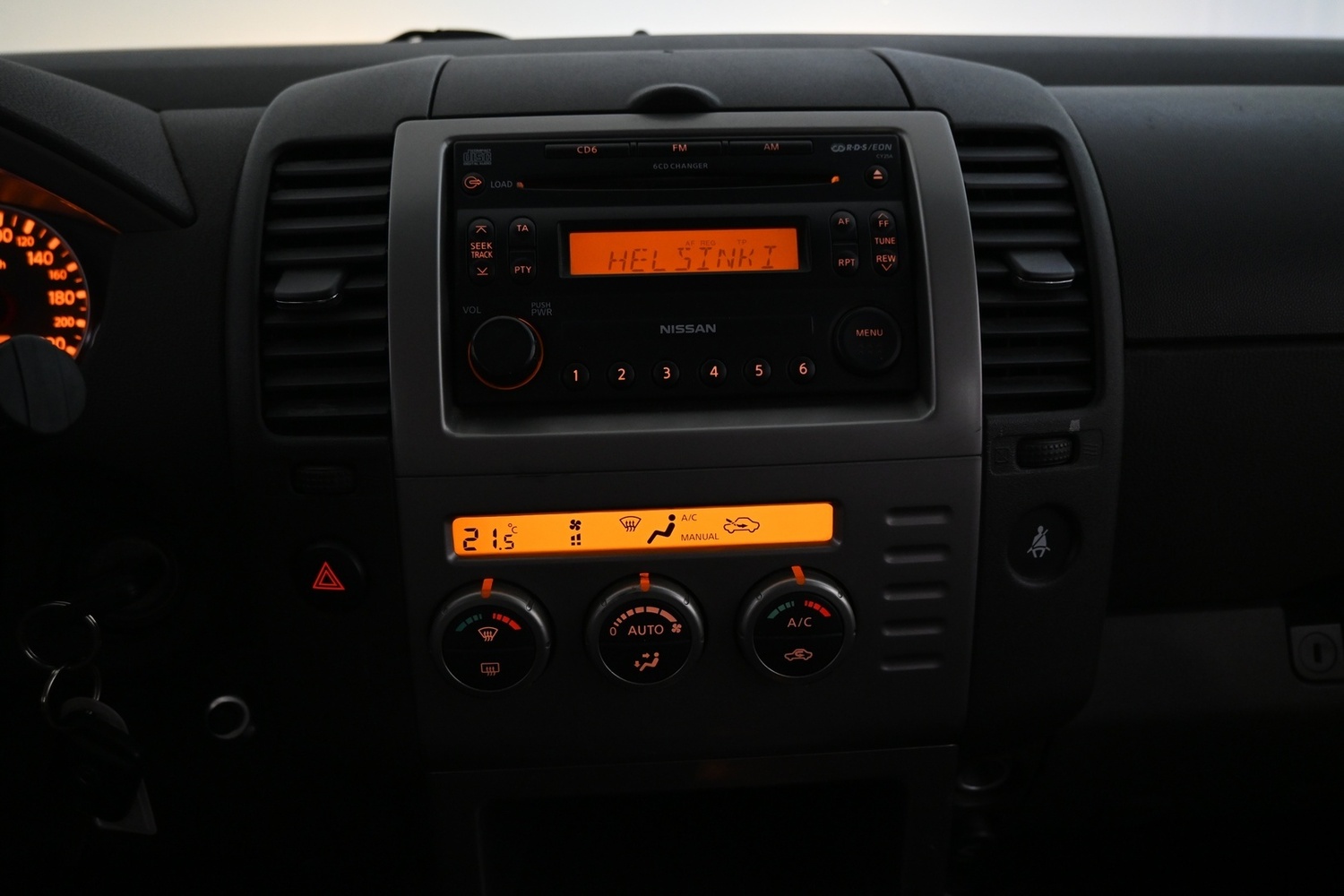 Nissan Pathfinder vaihtoauto