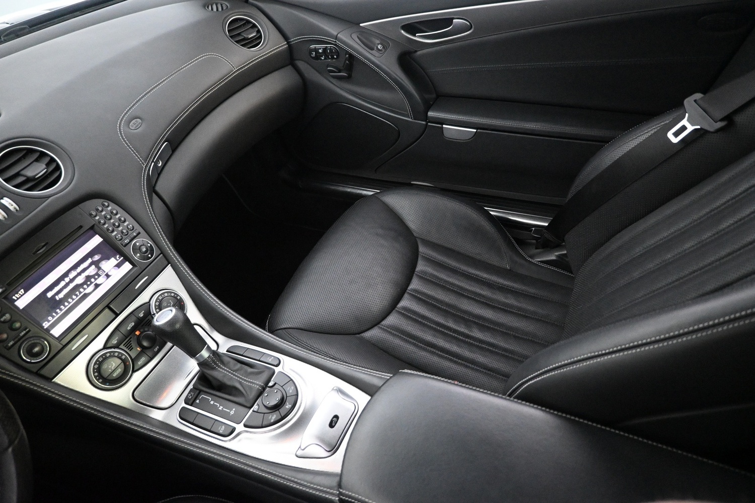 Mercedes-Benz SL vaihtoauto