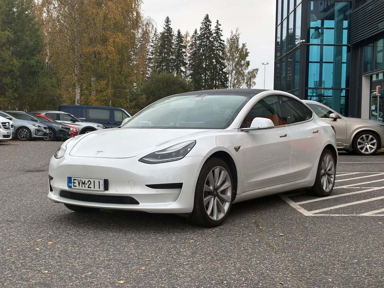 Tesla Model 3 vaihtoauto