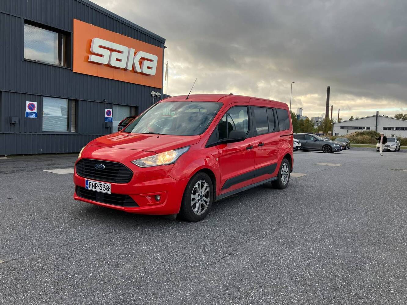 Ford Grand Tourneo Connect vaihtoauto