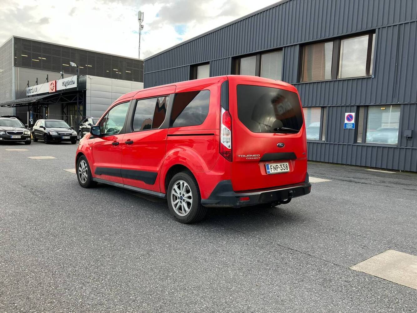 Ford Grand Tourneo Connect vaihtoauto