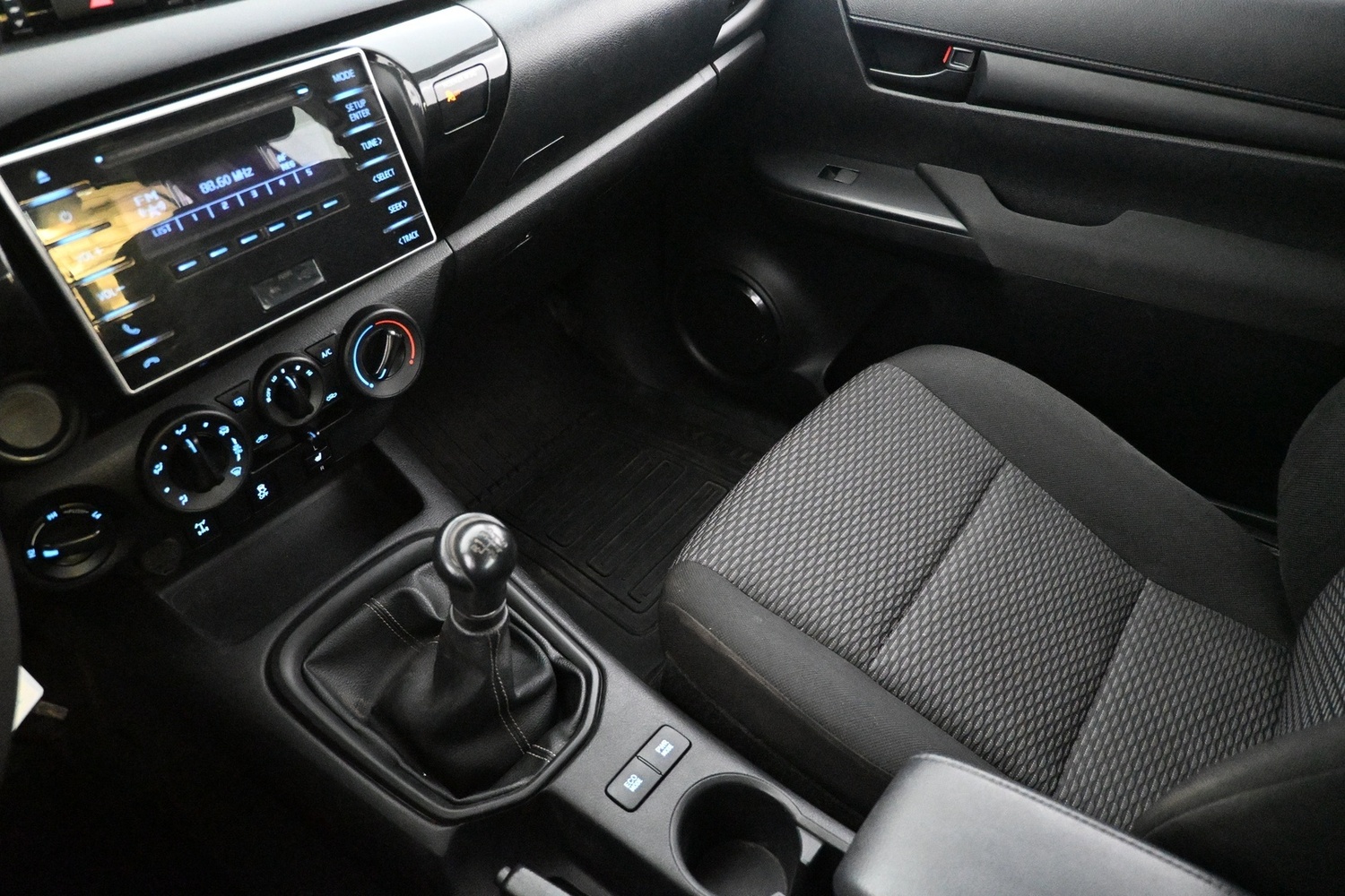 Toyota Hilux vaihtoauto
