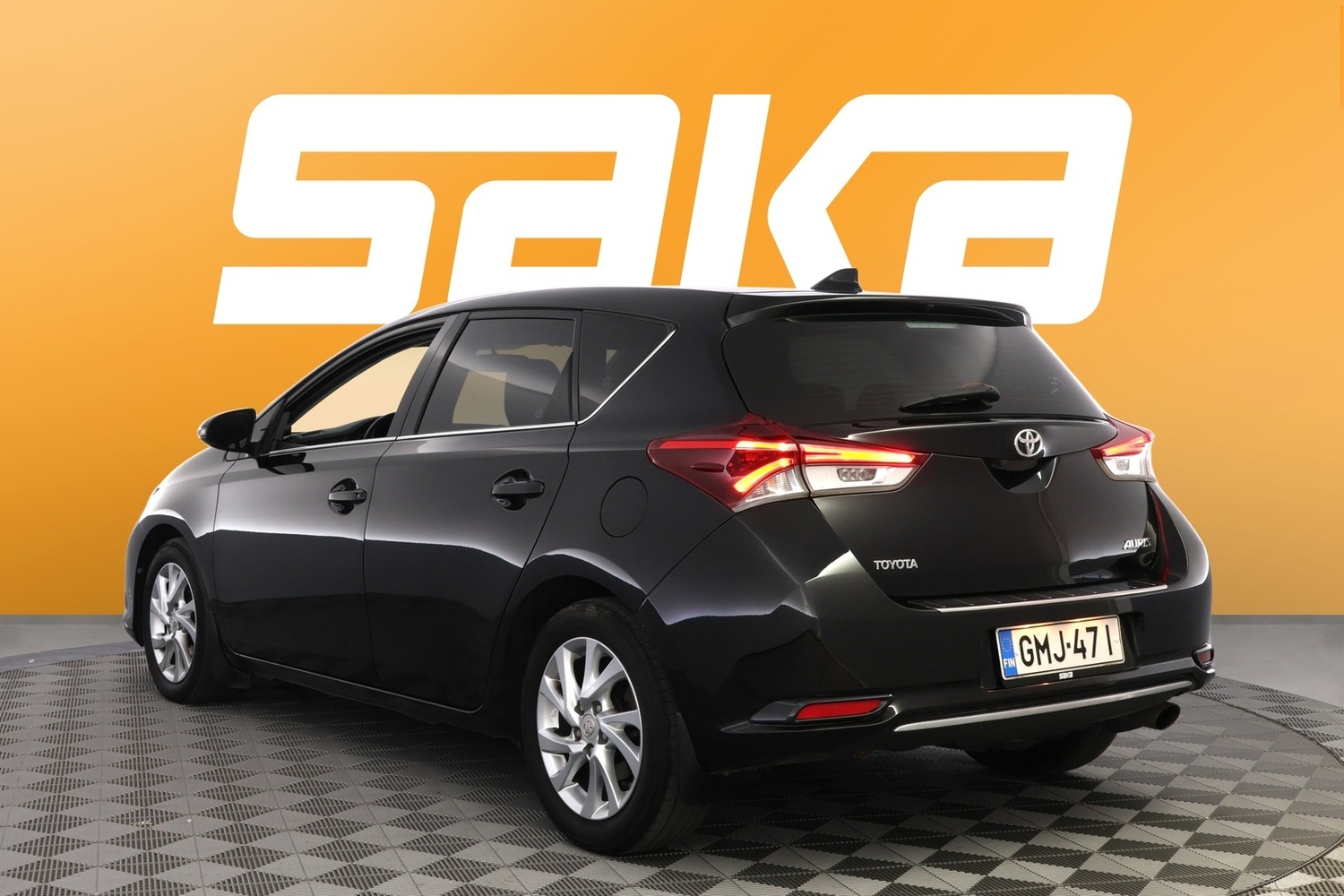 Toyota Auris vaihtoauto