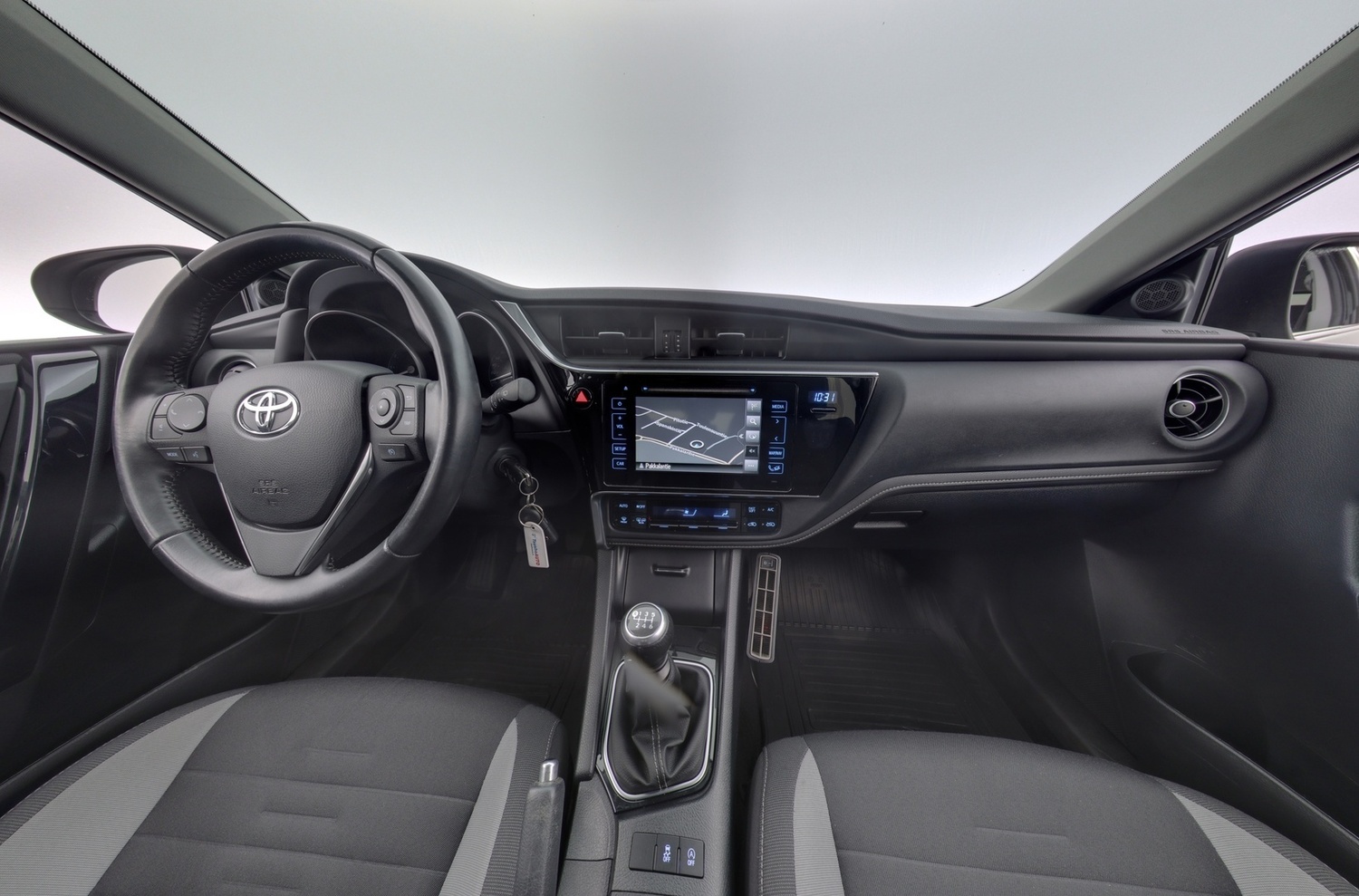 Toyota Auris vaihtoauto