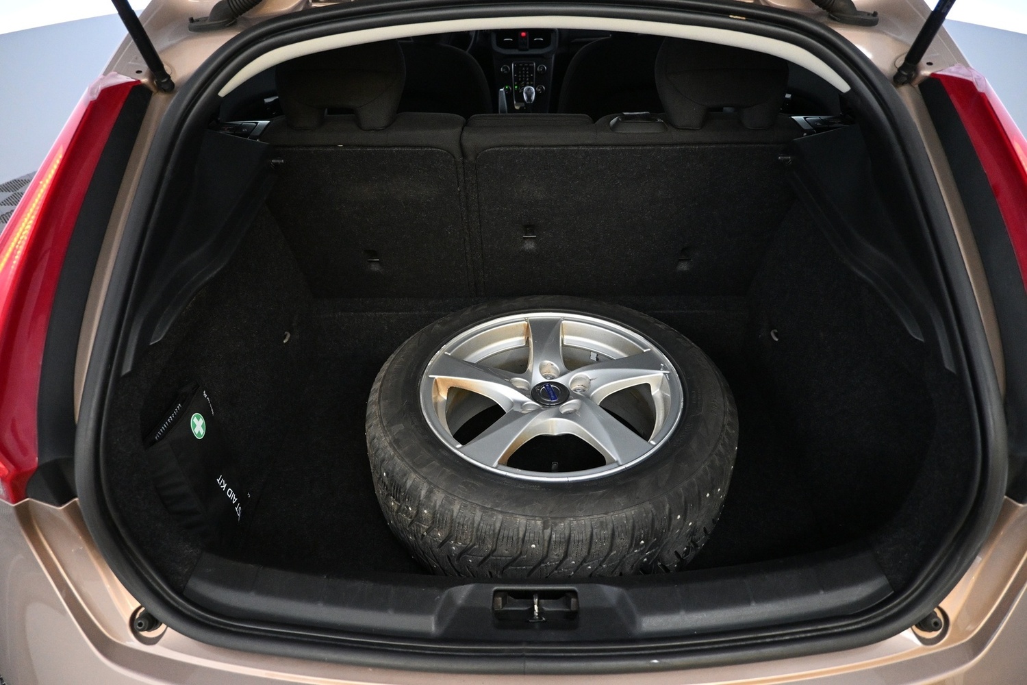 Volvo V40 vaihtoauto