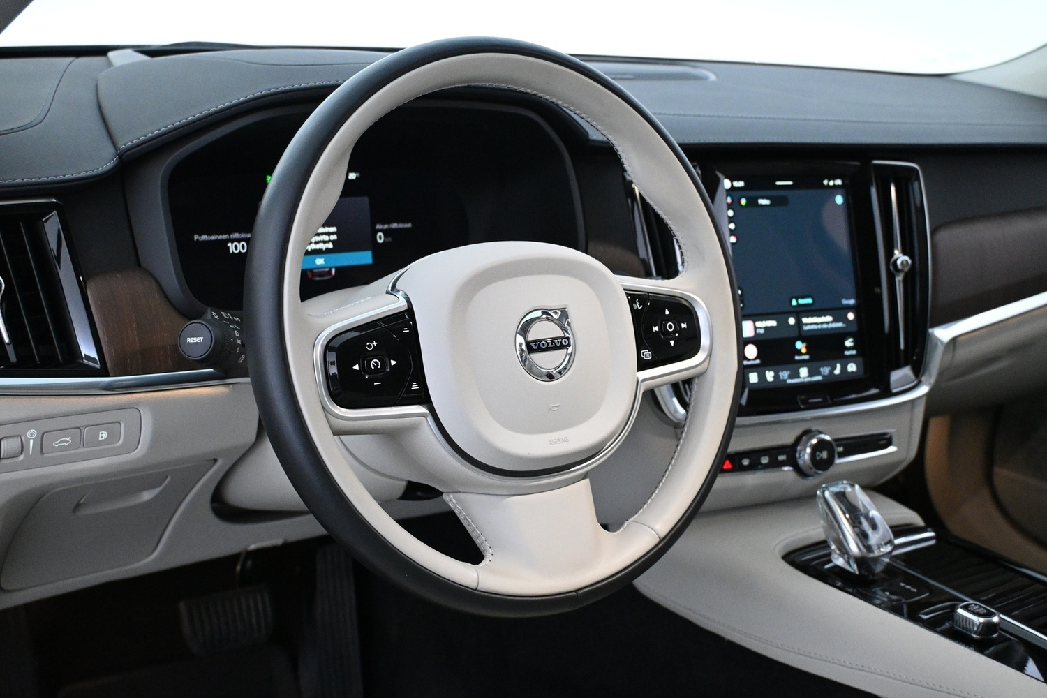 Volvo V90 vaihtoauto