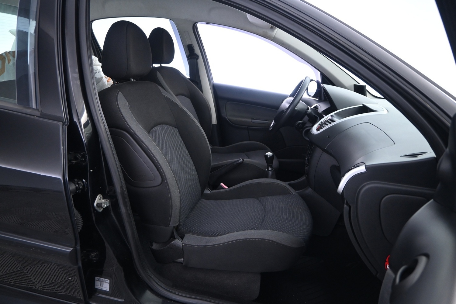 Peugeot 206 + vaihtoauto