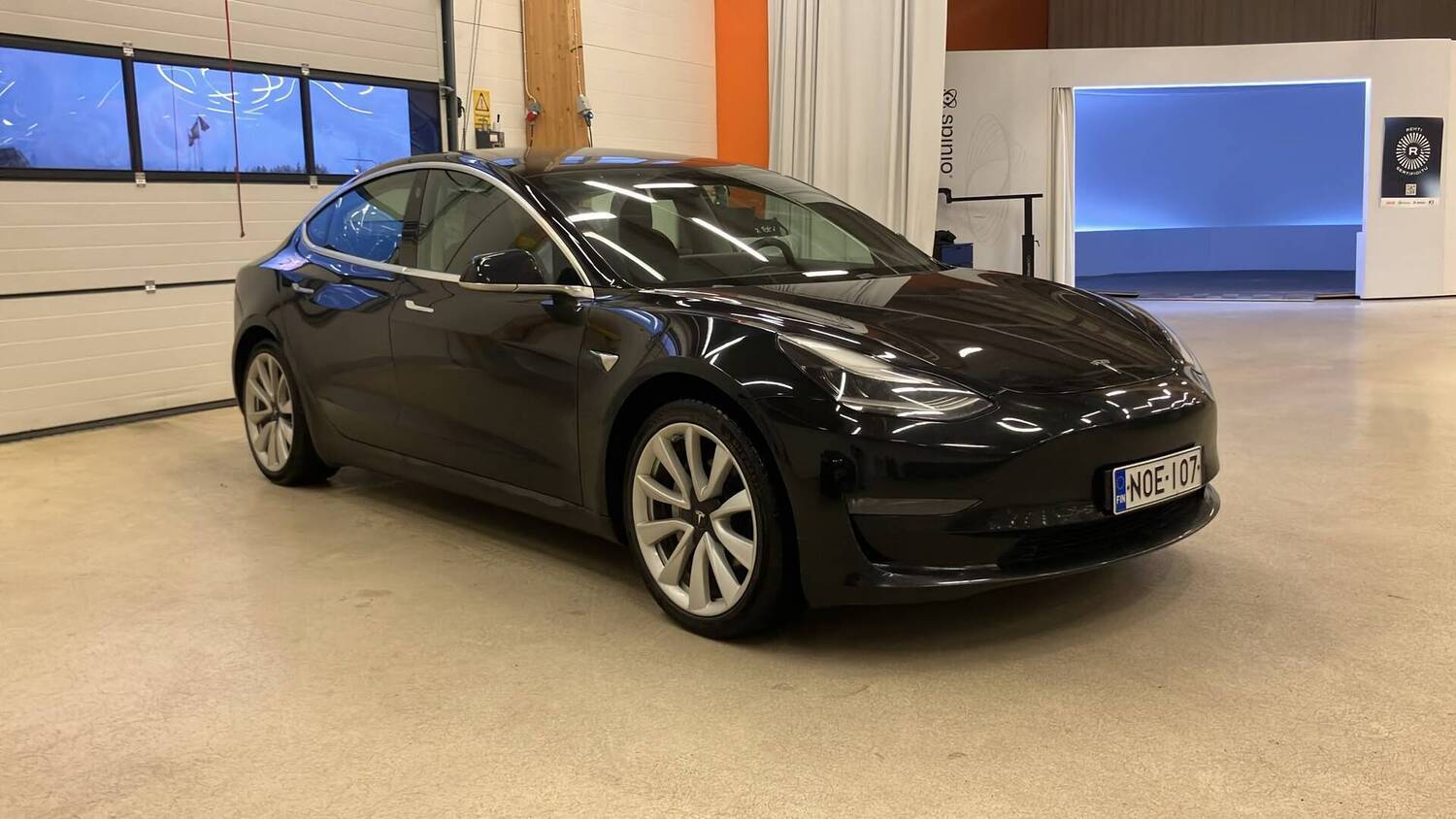 Tesla Model 3 vaihtoauto