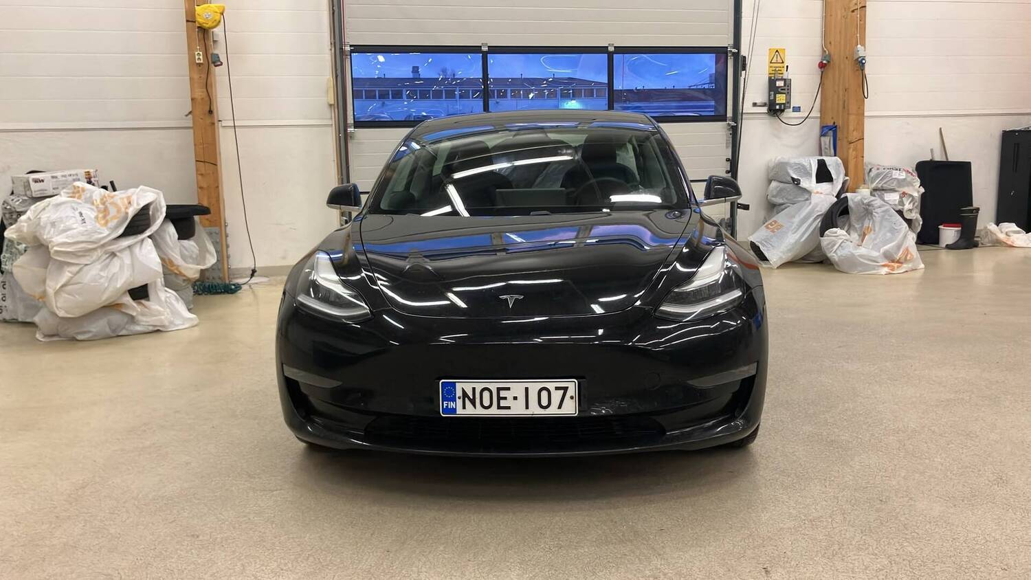Tesla Model 3 vaihtoauto