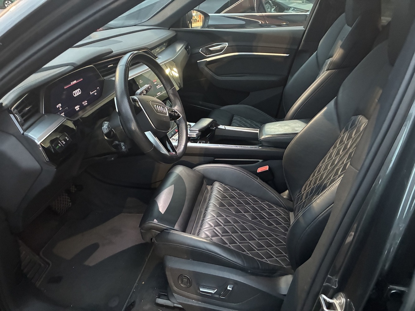 Audi e-tron vaihtoauto