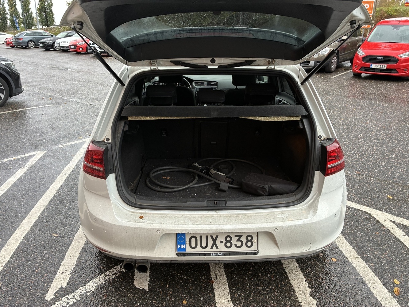 Volkswagen Golf vaihtoauto