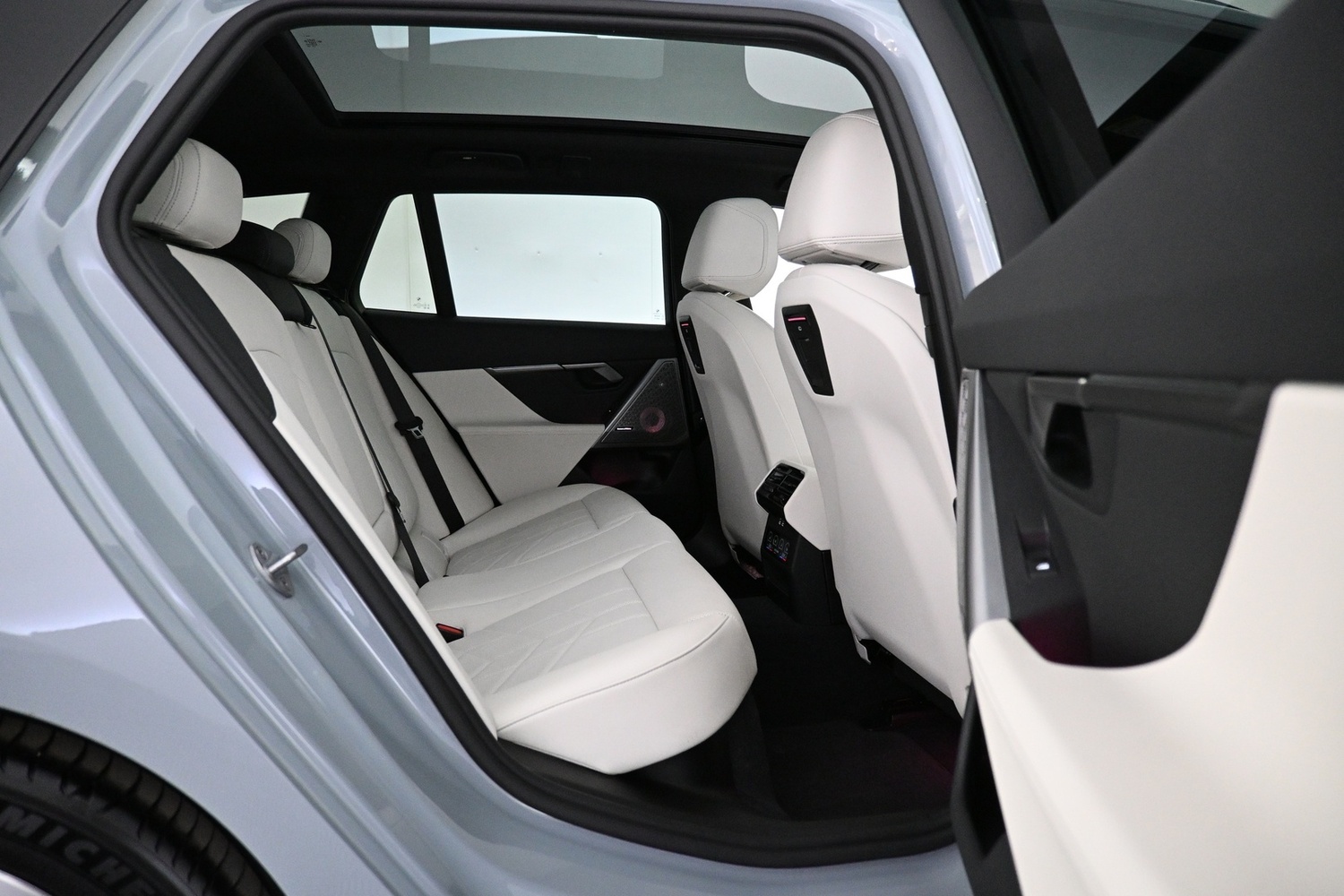 BMW i5 M60 vaihtoauto