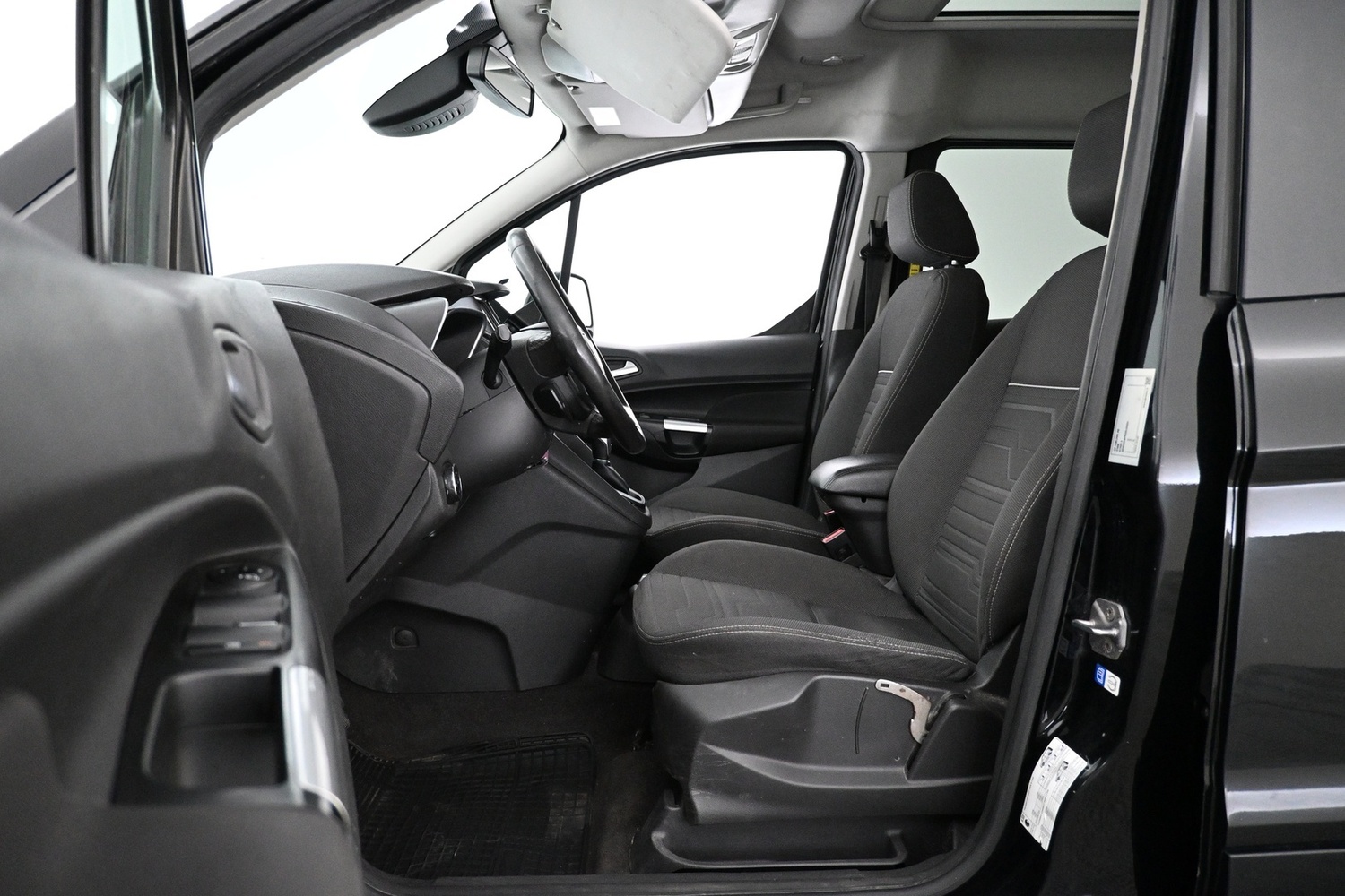 Ford Tourneo Connect vaihtoauto