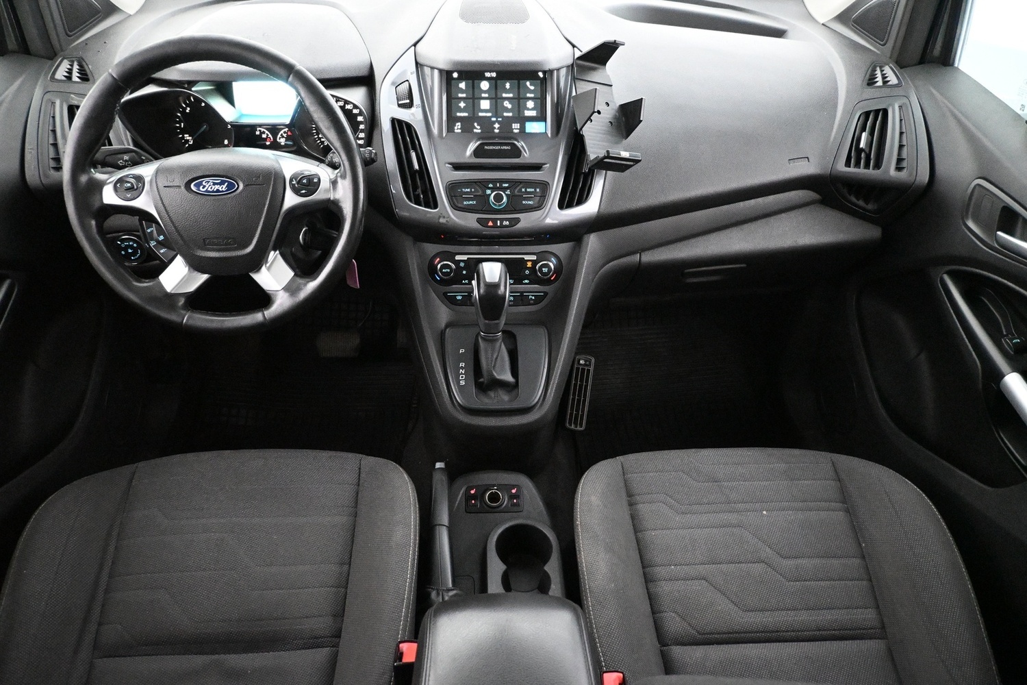 Ford Tourneo Connect vaihtoauto