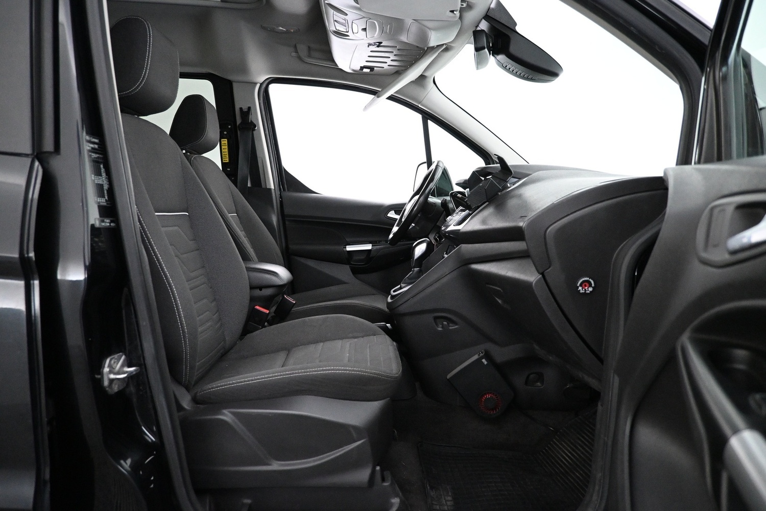Ford Tourneo Connect vaihtoauto
