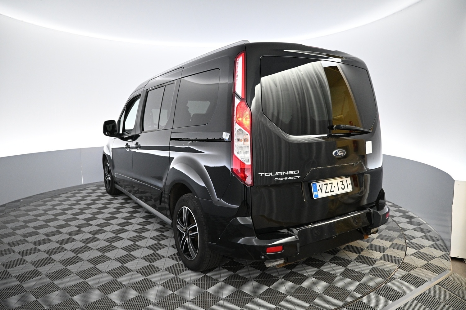 Ford Tourneo Connect vaihtoauto