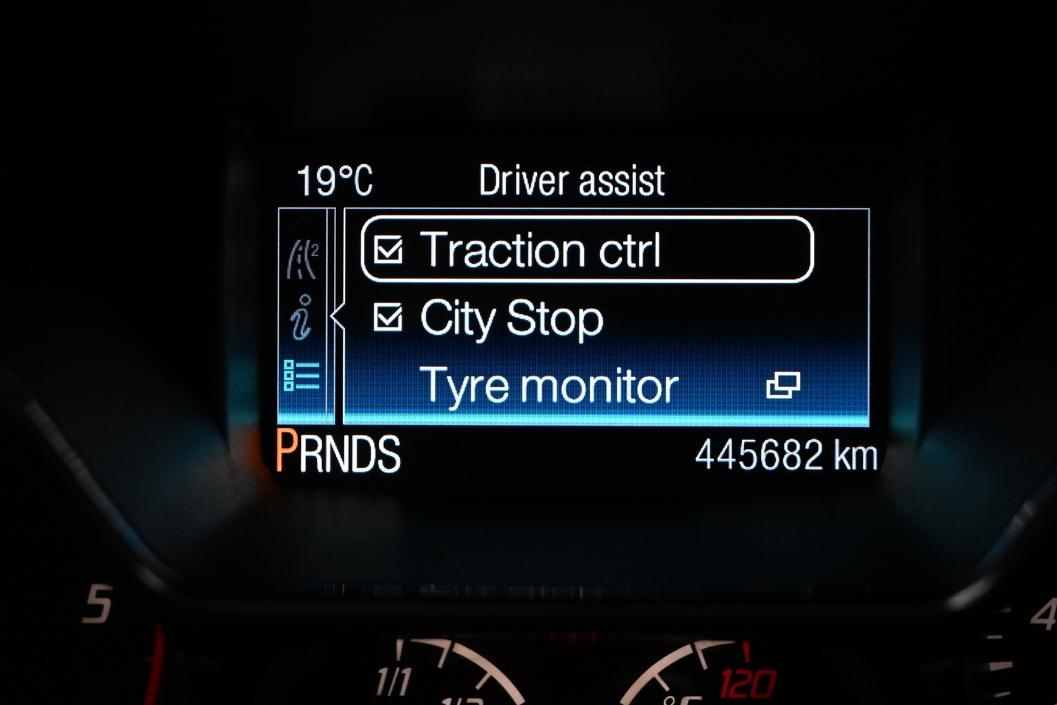 Ford Tourneo Connect vaihtoauto