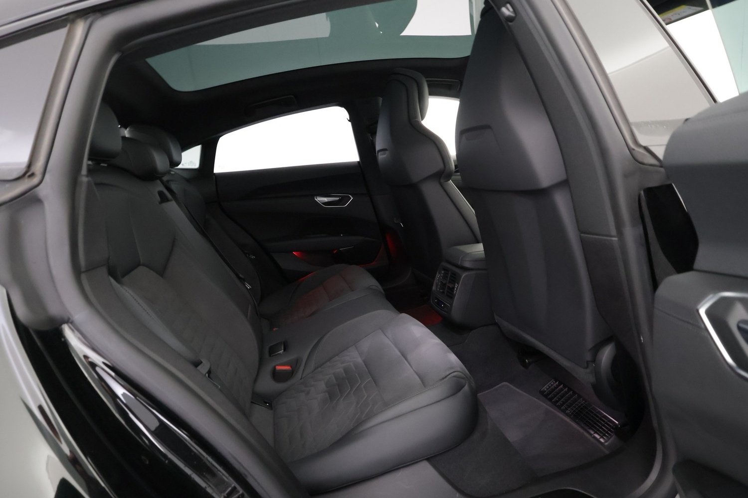 Audi e-tron GT vaihtoauto