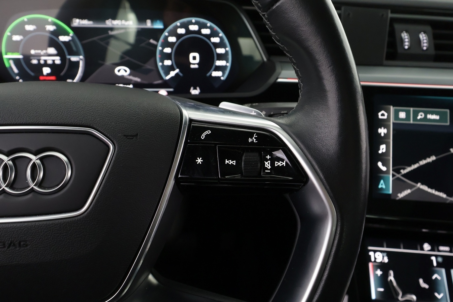 Audi e-tron vaihtoauto