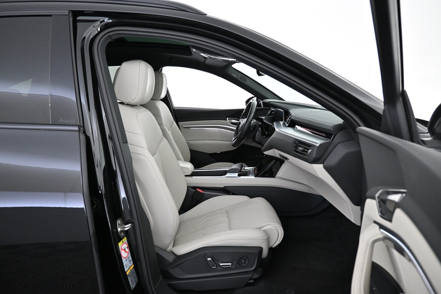 Audi Q8 e-tron vaihtoauto
