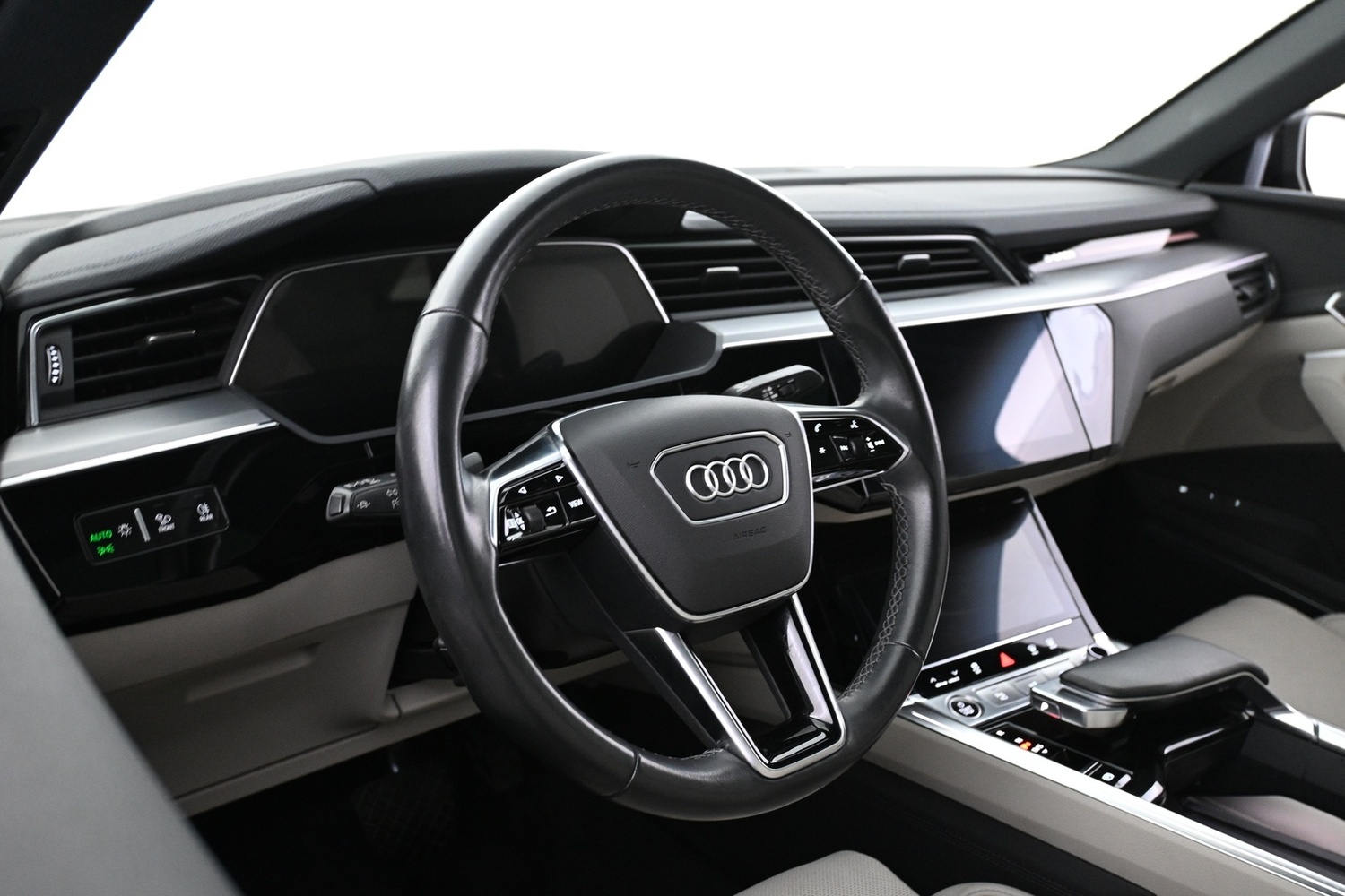 Audi Q8 e-tron vaihtoauto