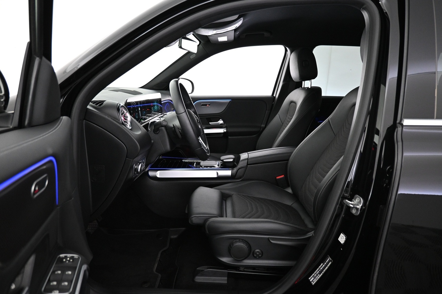 Mercedes-Benz EQB vaihtoauto