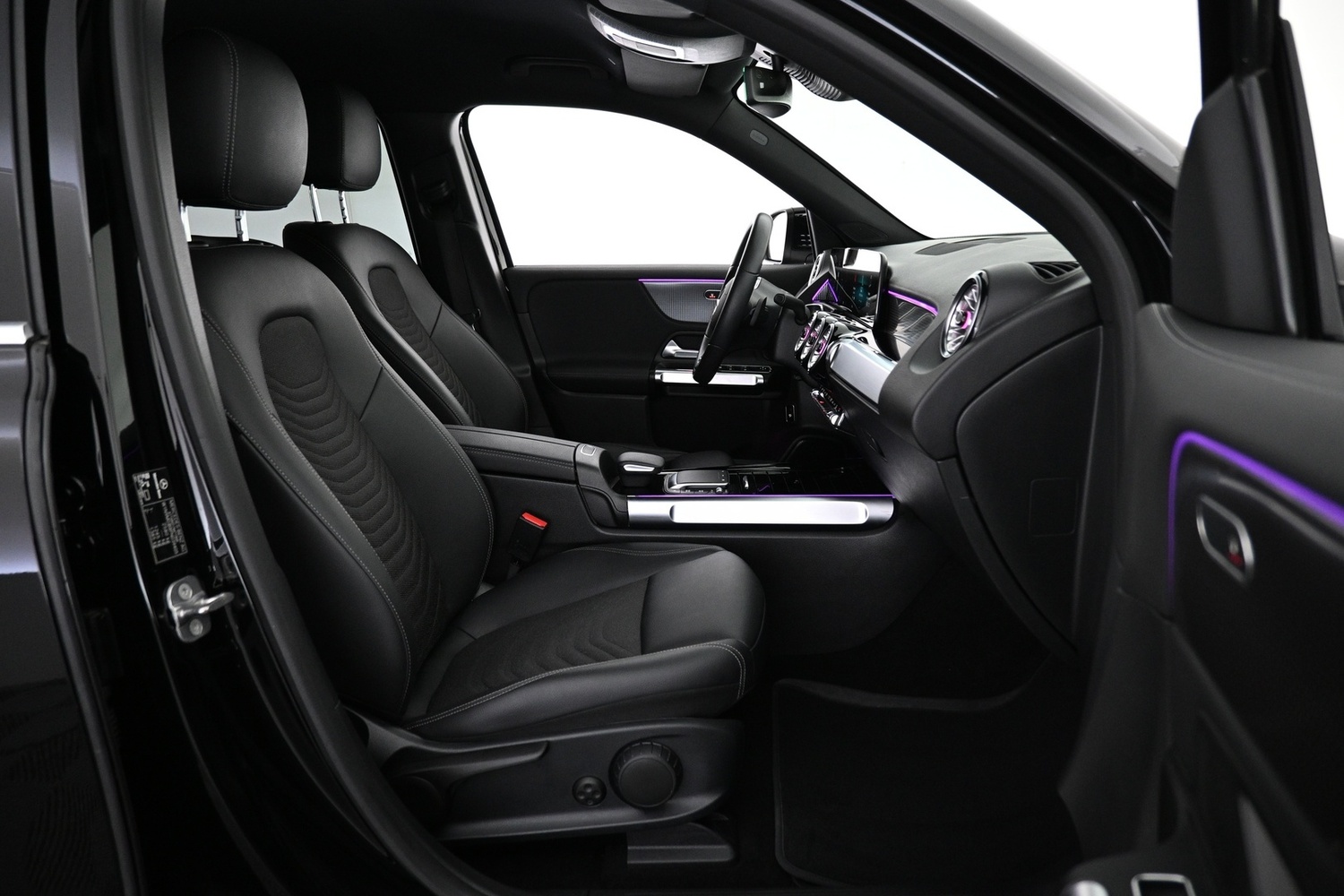 Mercedes-Benz EQB vaihtoauto