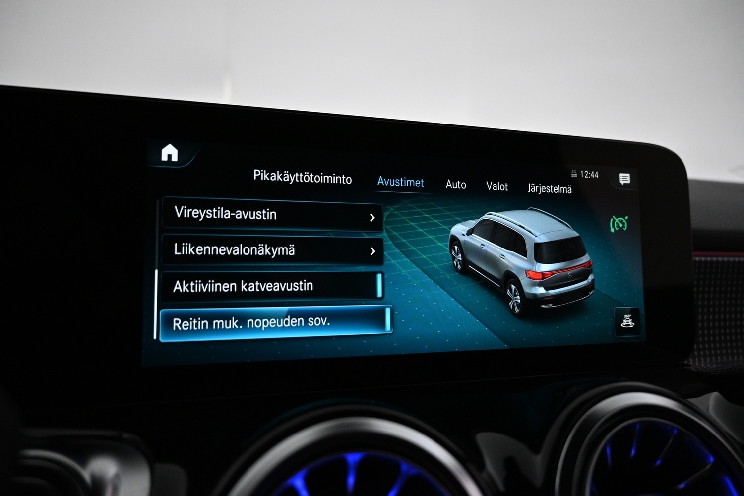 Mercedes-Benz EQB vaihtoauto