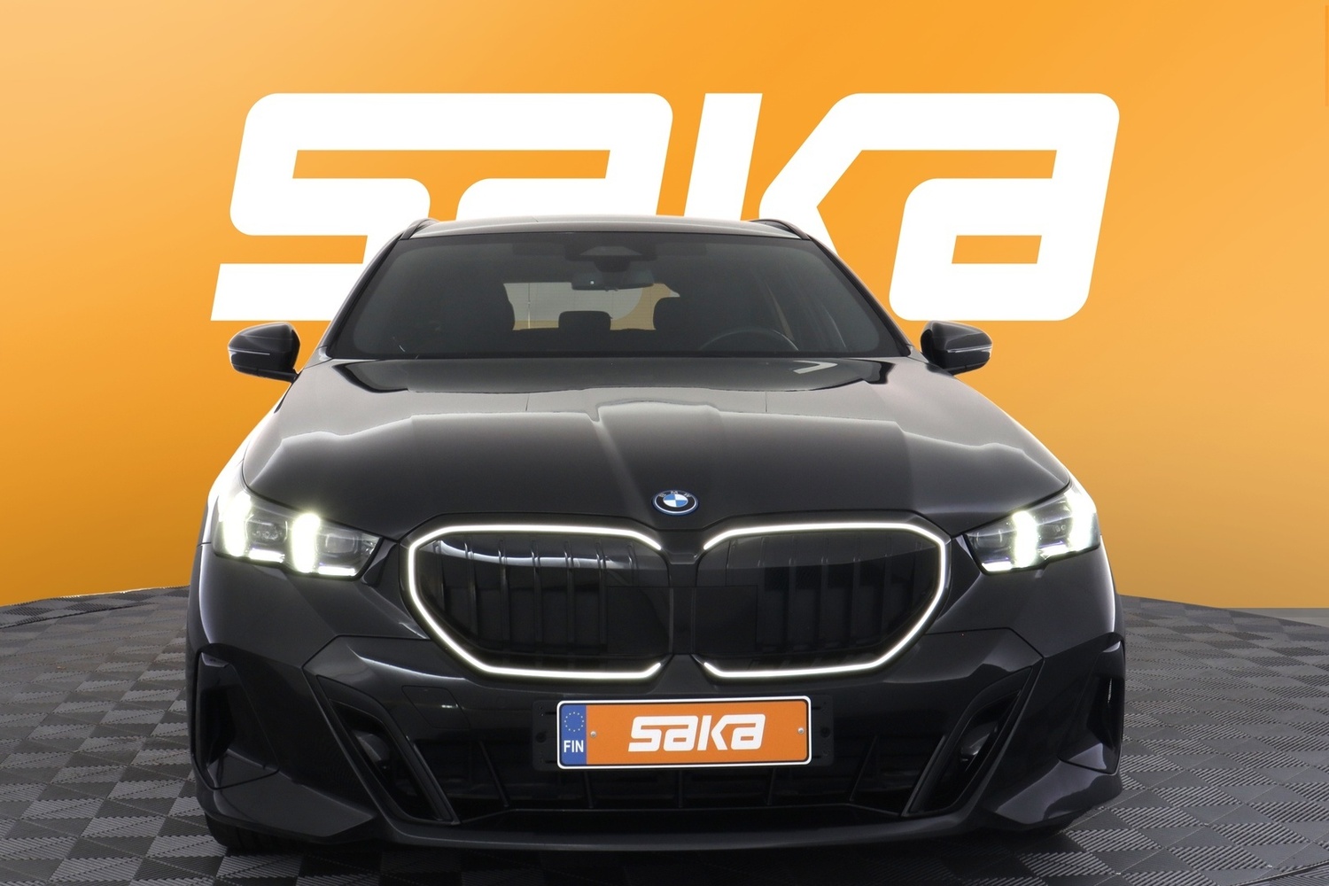 BMW i5 vaihtoauto