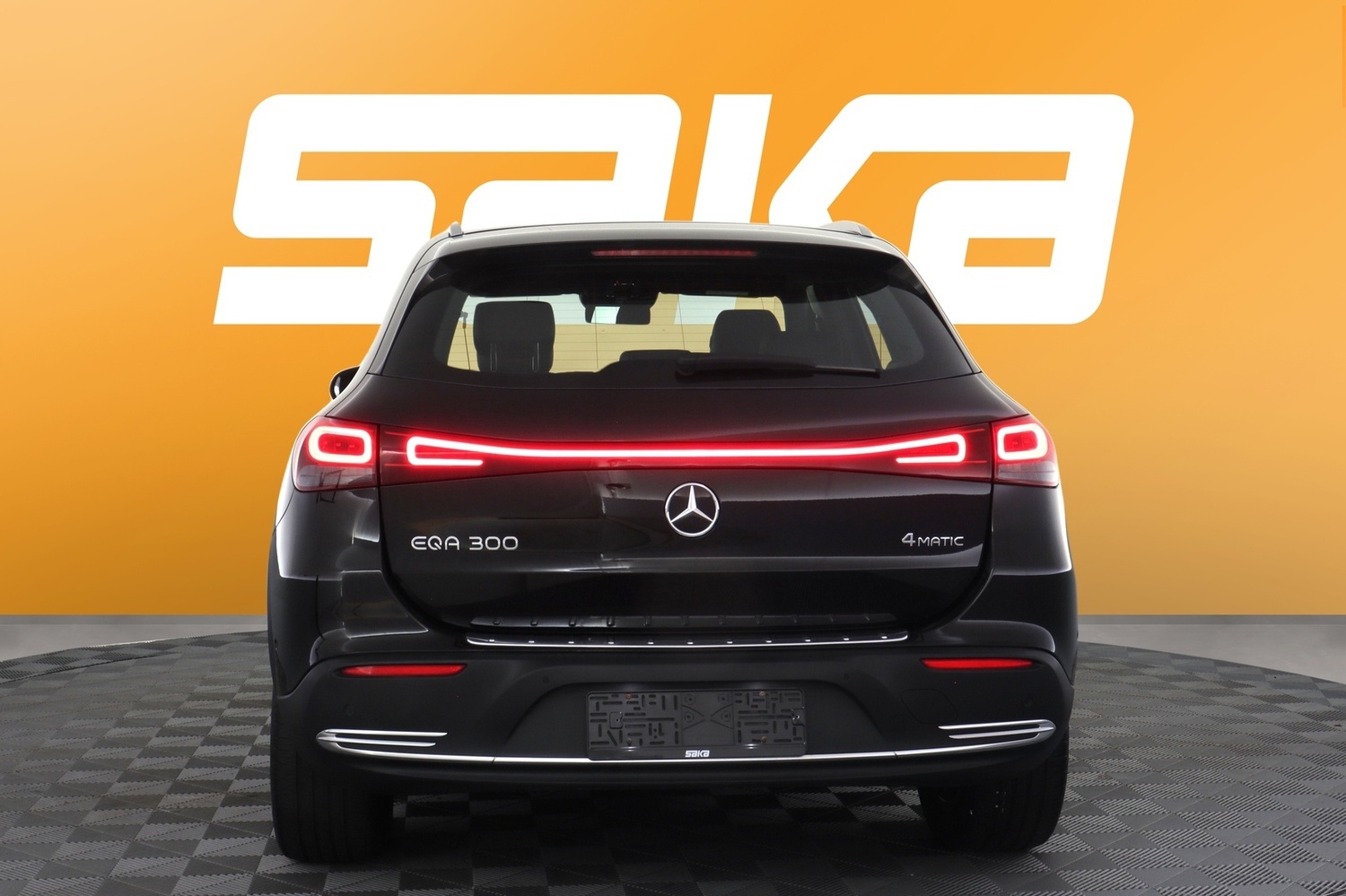 Mercedes-Benz EQA vaihtoauto