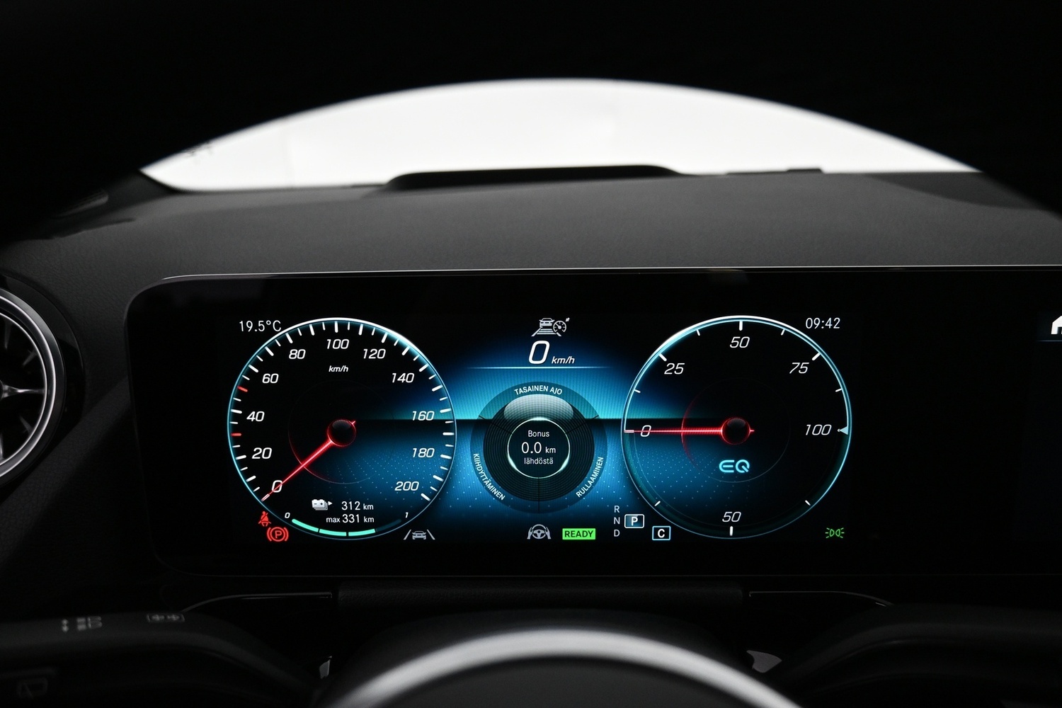 Mercedes-Benz EQA vaihtoauto