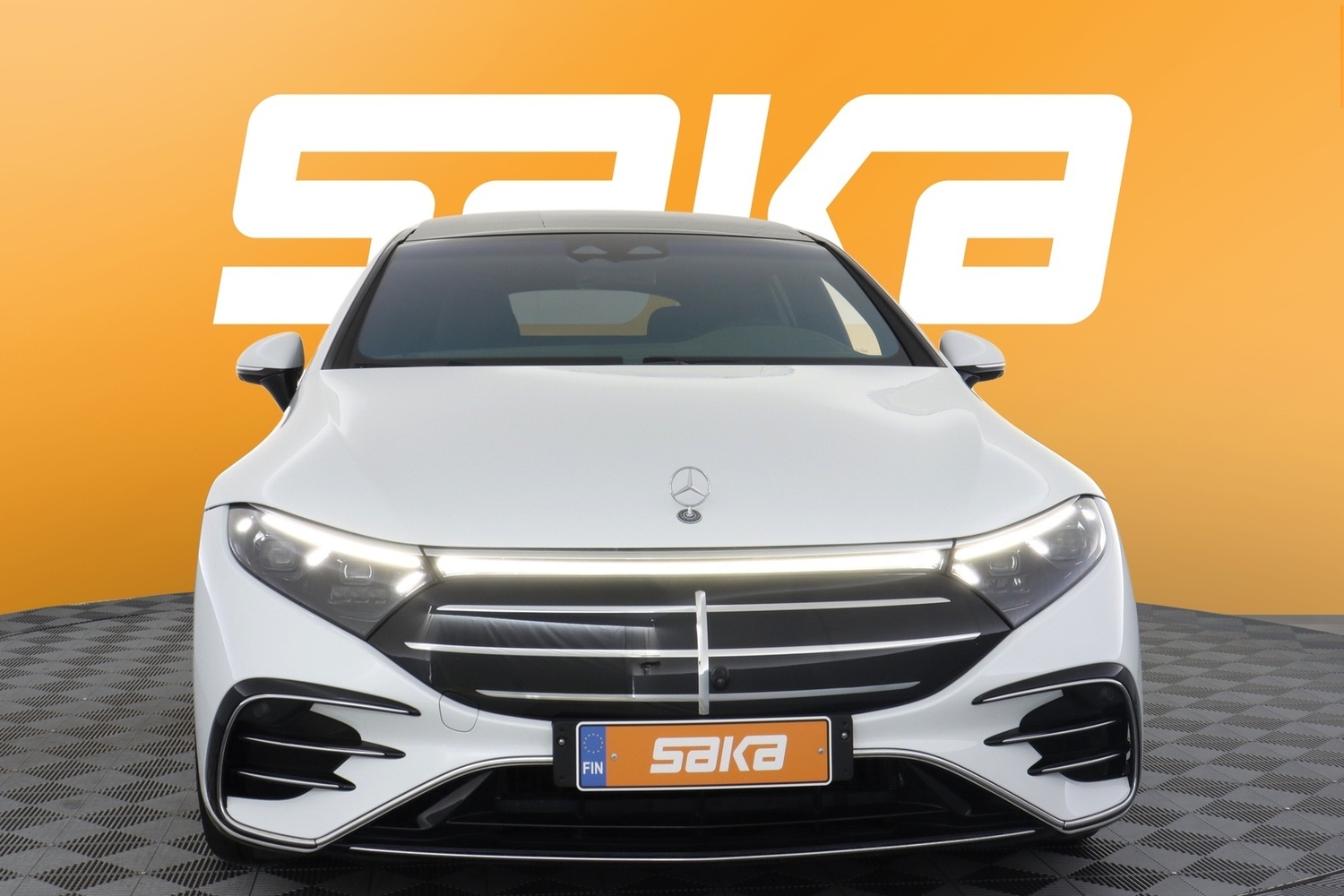 Mercedes-Benz EQS vaihtoauto
