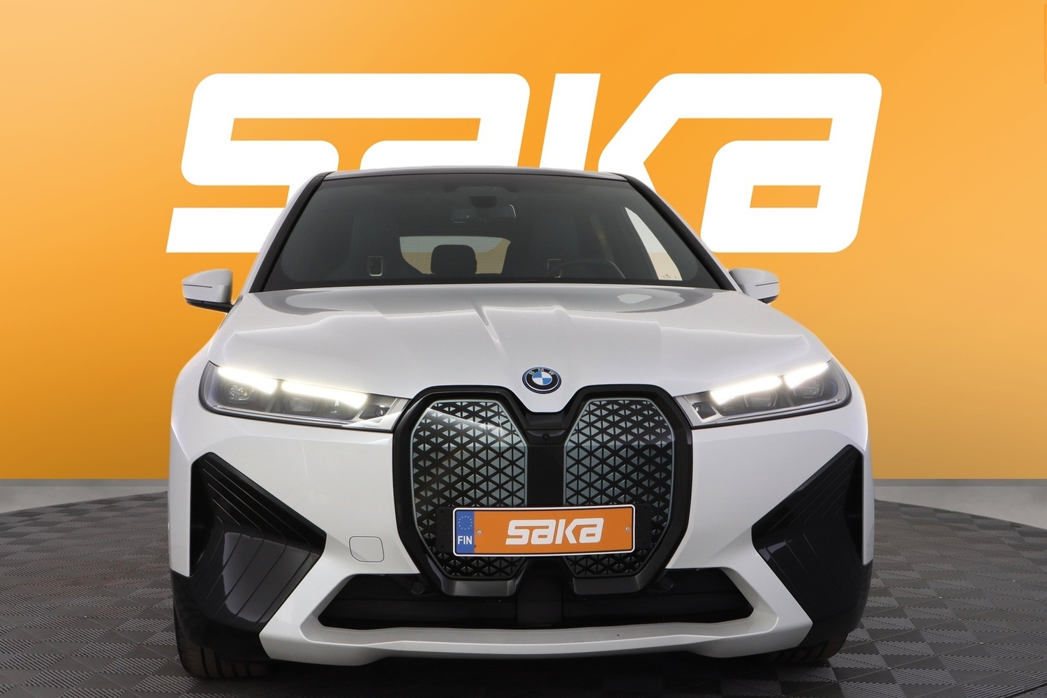 BMW iX vaihtoauto