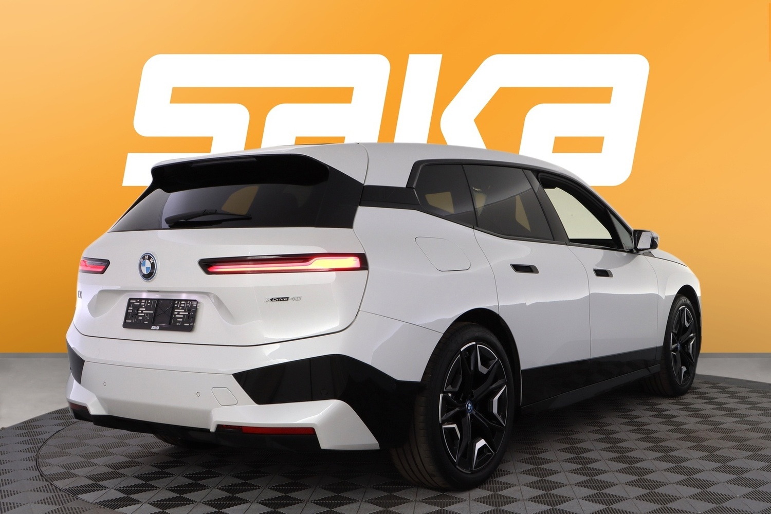 BMW iX vaihtoauto