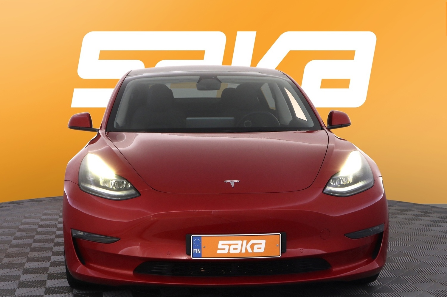 Tesla Model 3 vaihtoauto