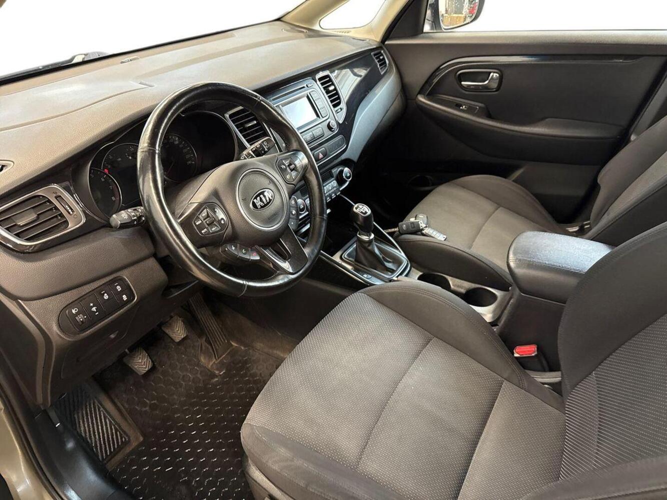 Kia Carens vaihtoauto