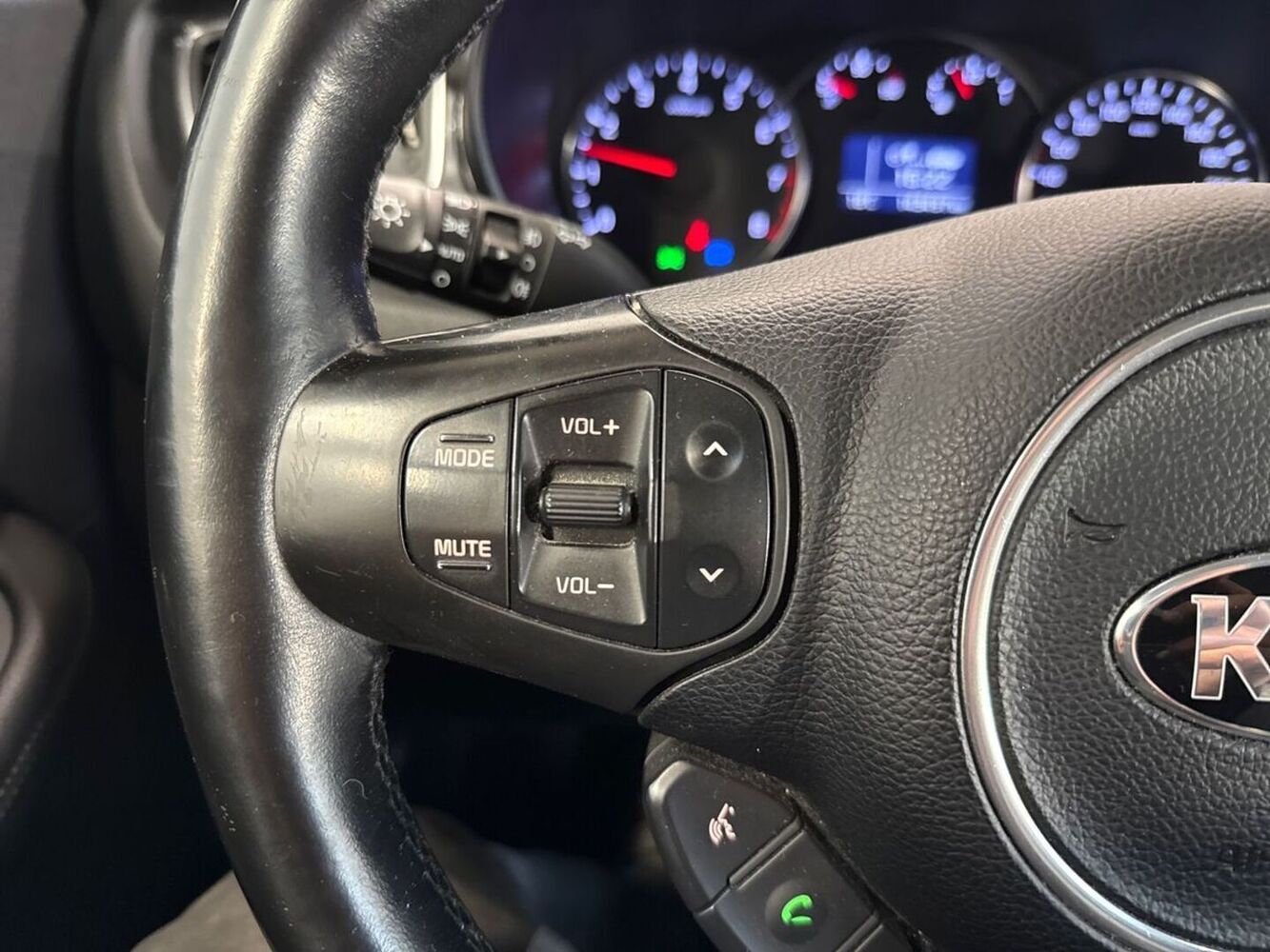 Kia Carens vaihtoauto