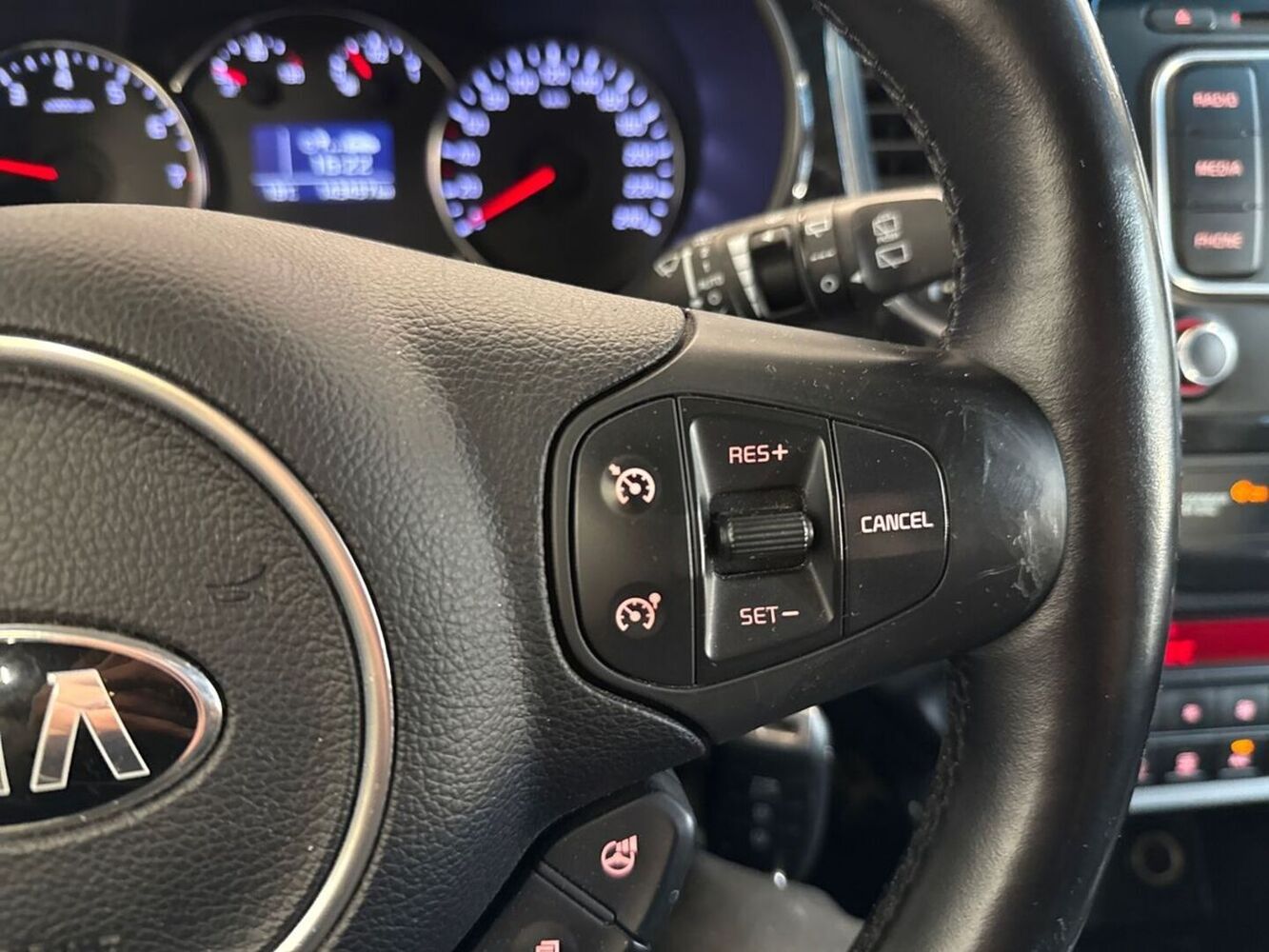 Kia Carens vaihtoauto