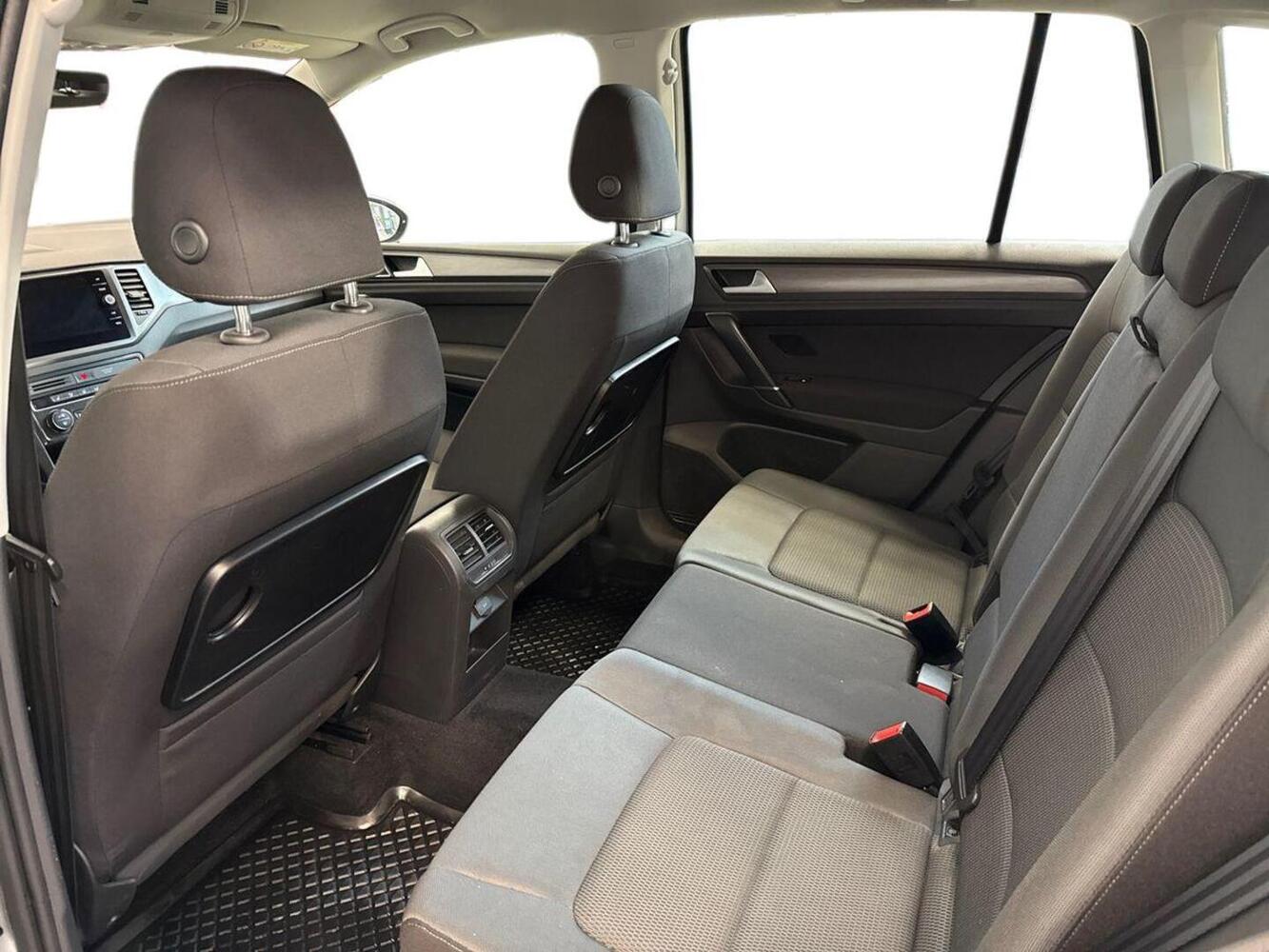Volkswagen Golf Sportsvan vaihtoauto