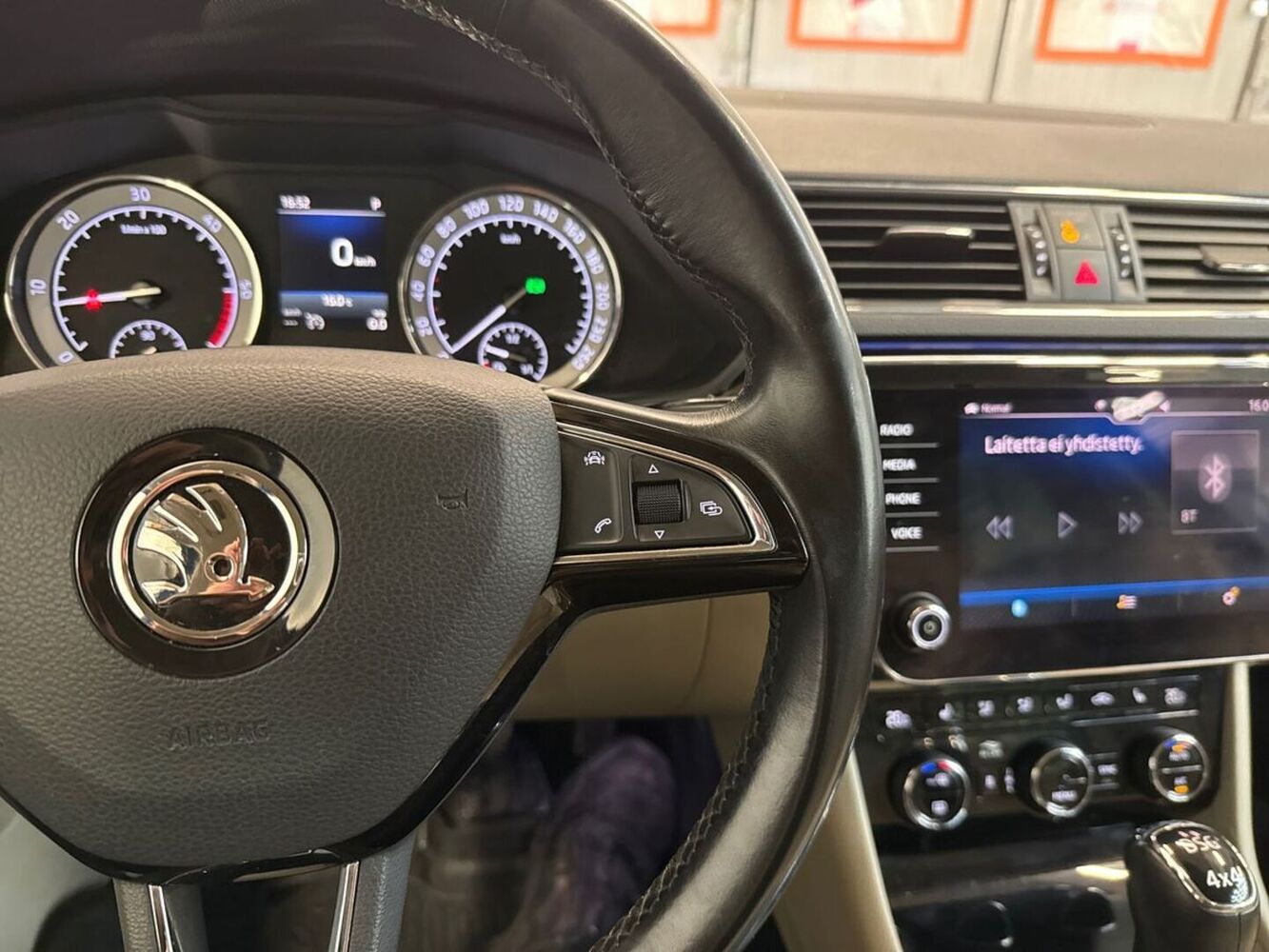 Skoda Superb vaihtoauto