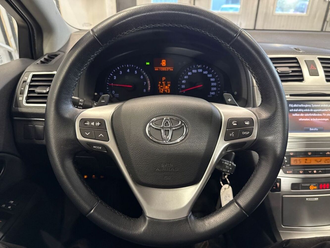 Toyota Avensis vaihtoauto