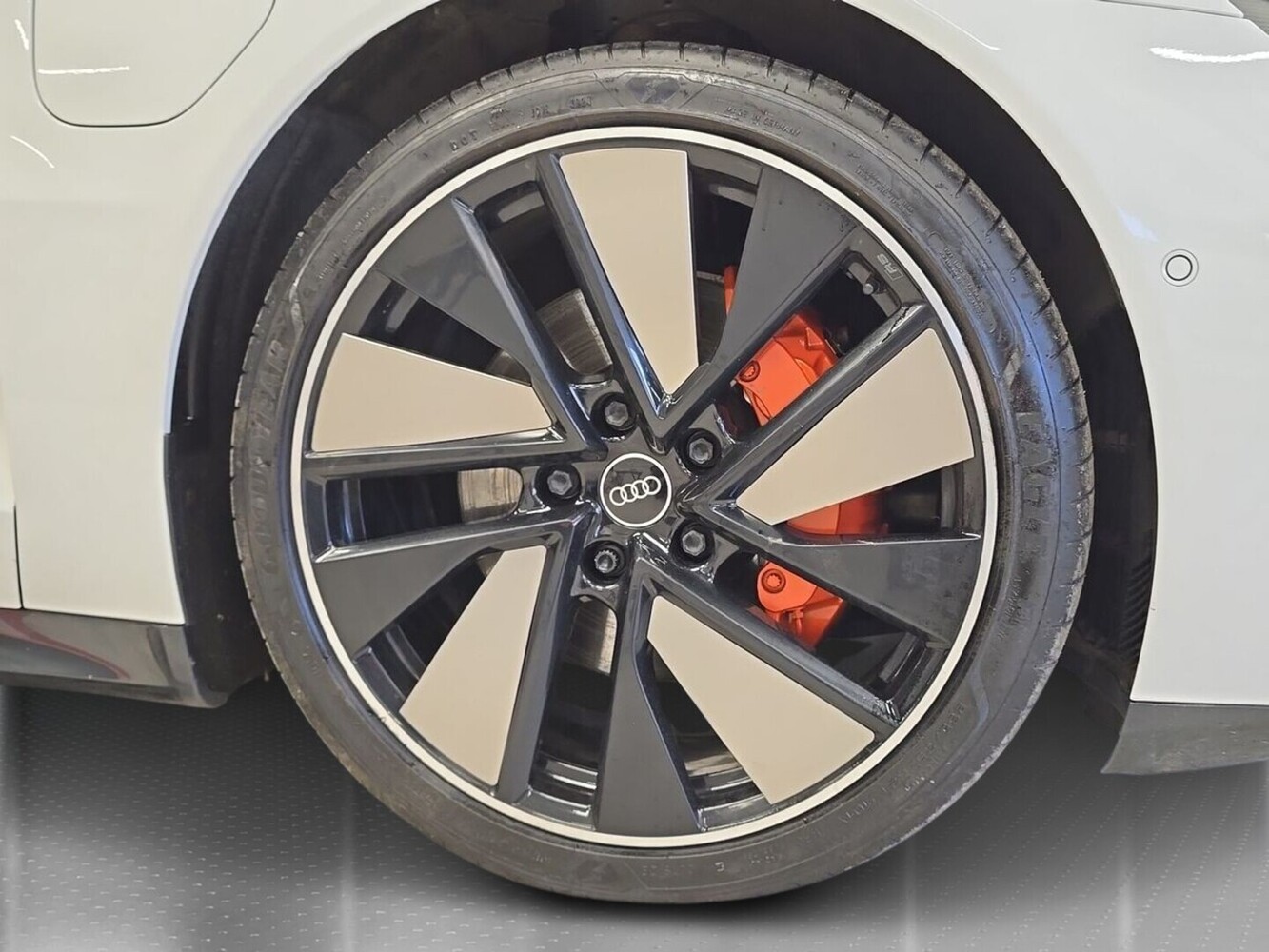 Audi e-tron GT vaihtoauto