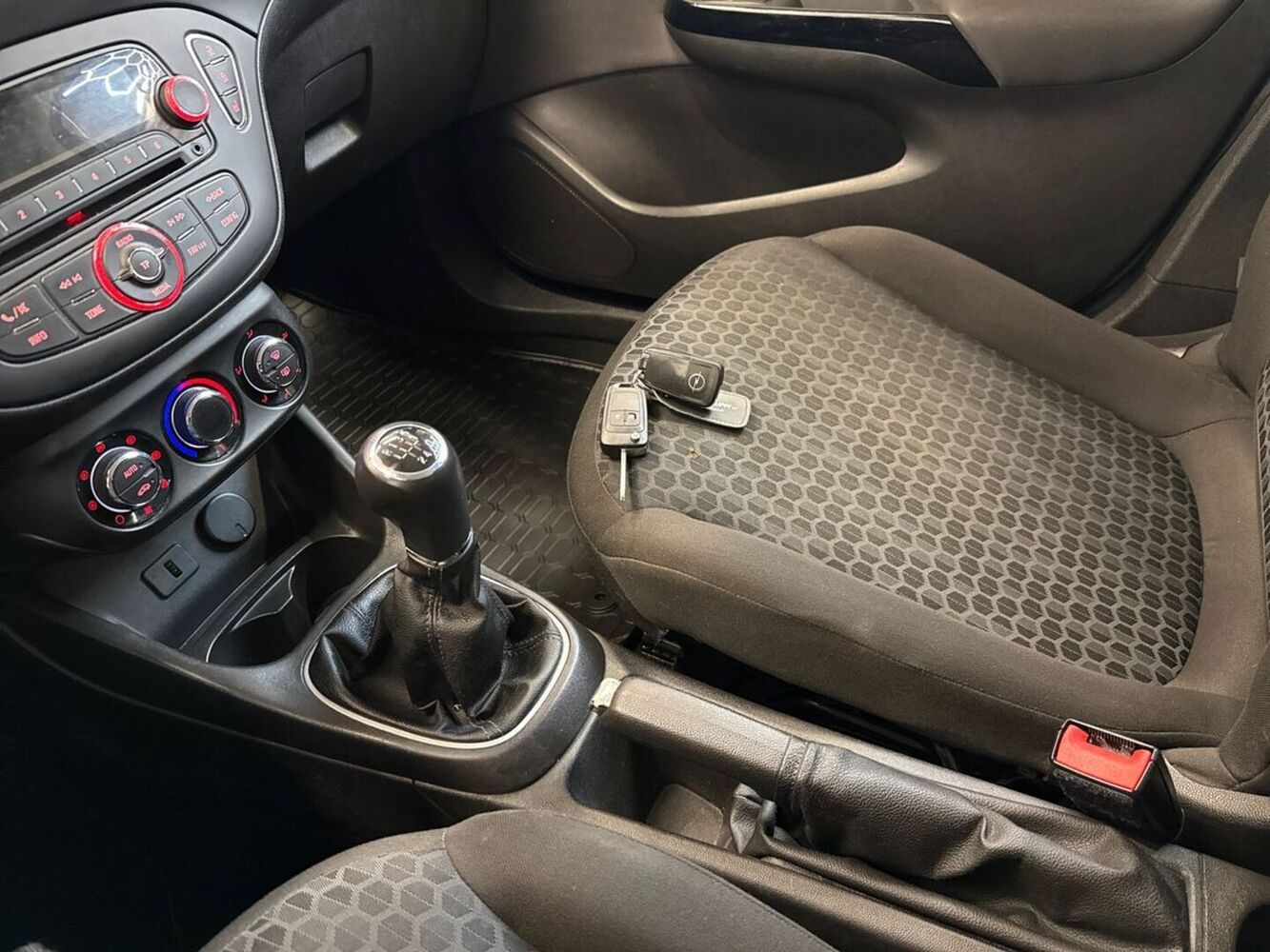 Opel Corsa vaihtoauto