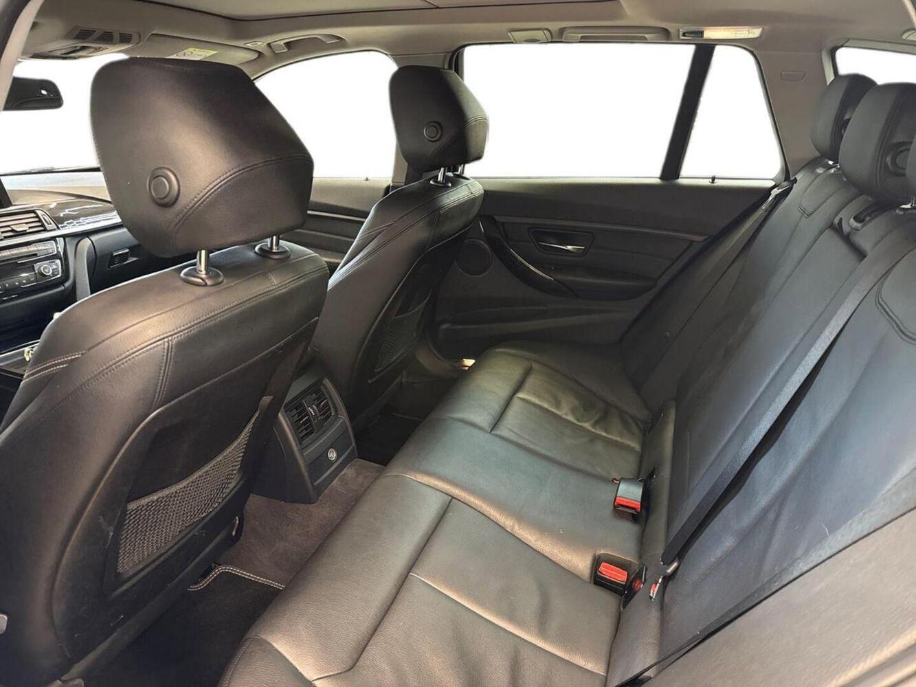 BMW 330 vaihtoauto