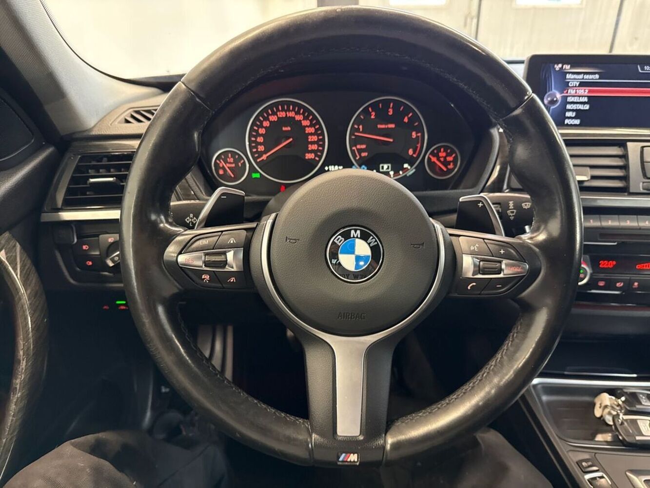BMW 330 vaihtoauto