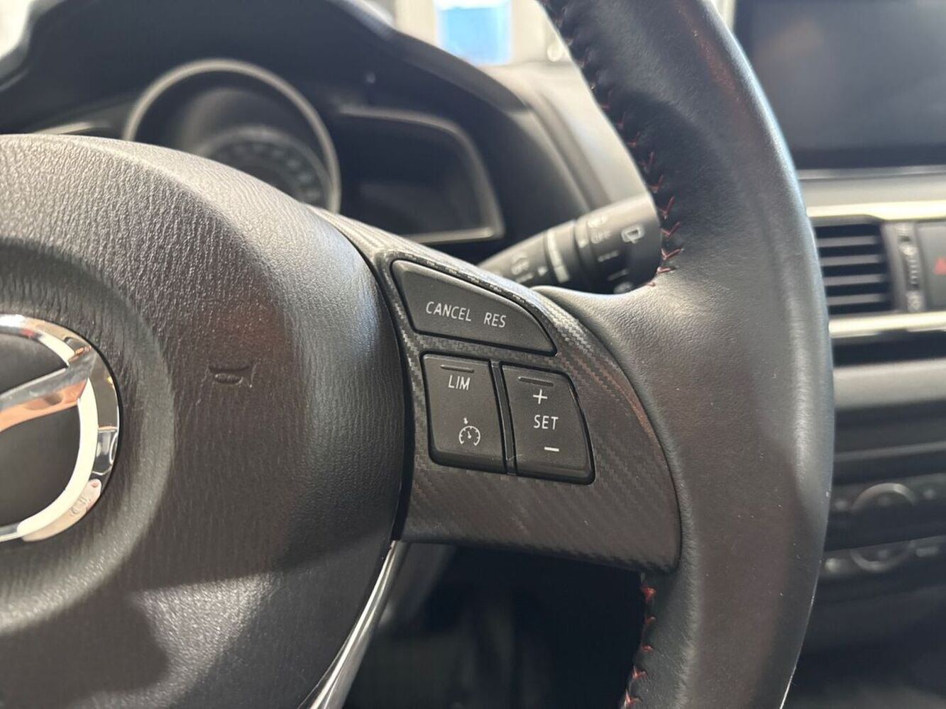Mazda 3 vaihtoauto