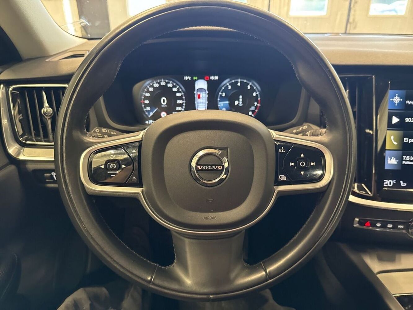 Volvo V60 vaihtoauto