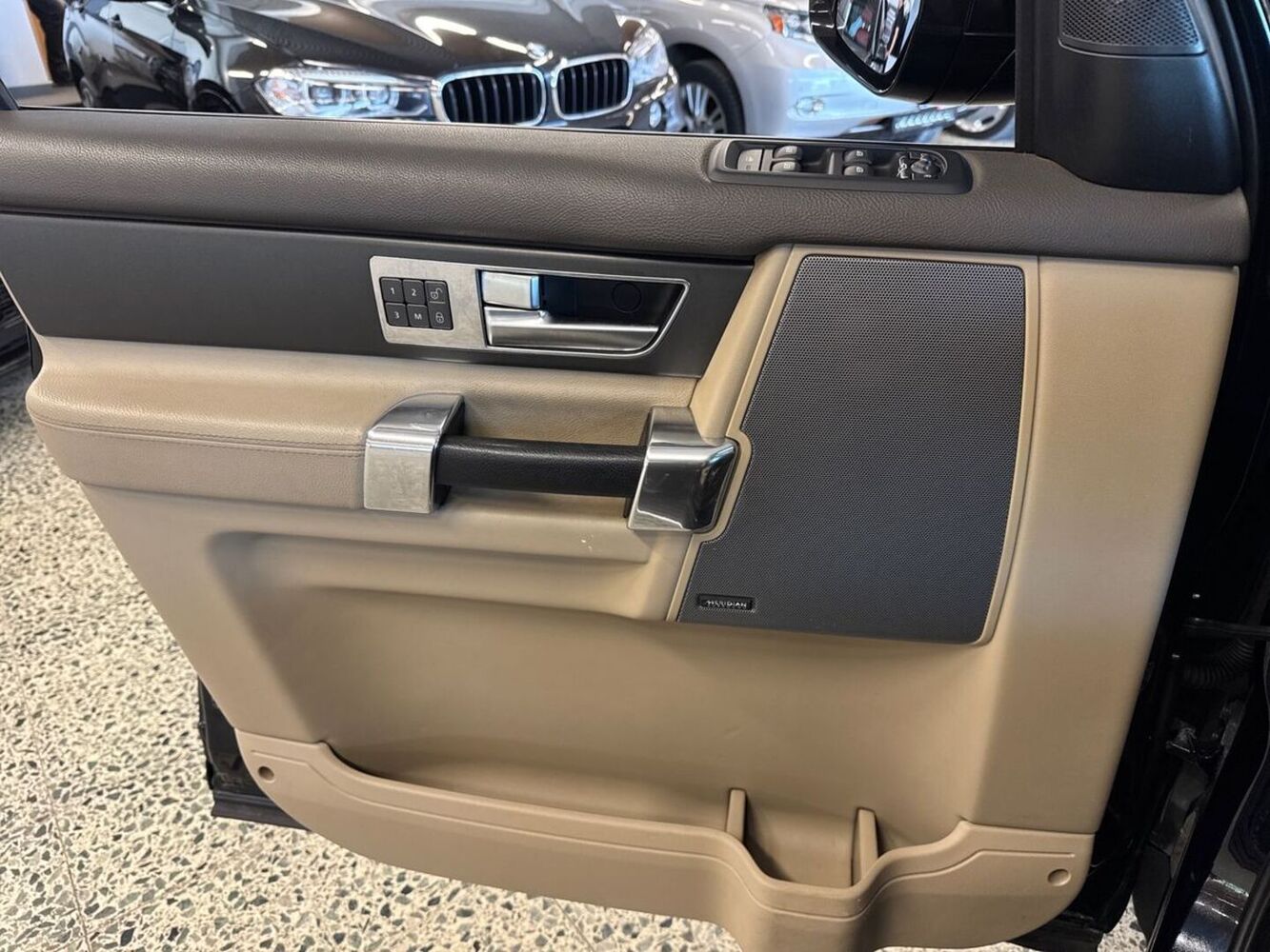 Land Rover Discovery vaihtoauto