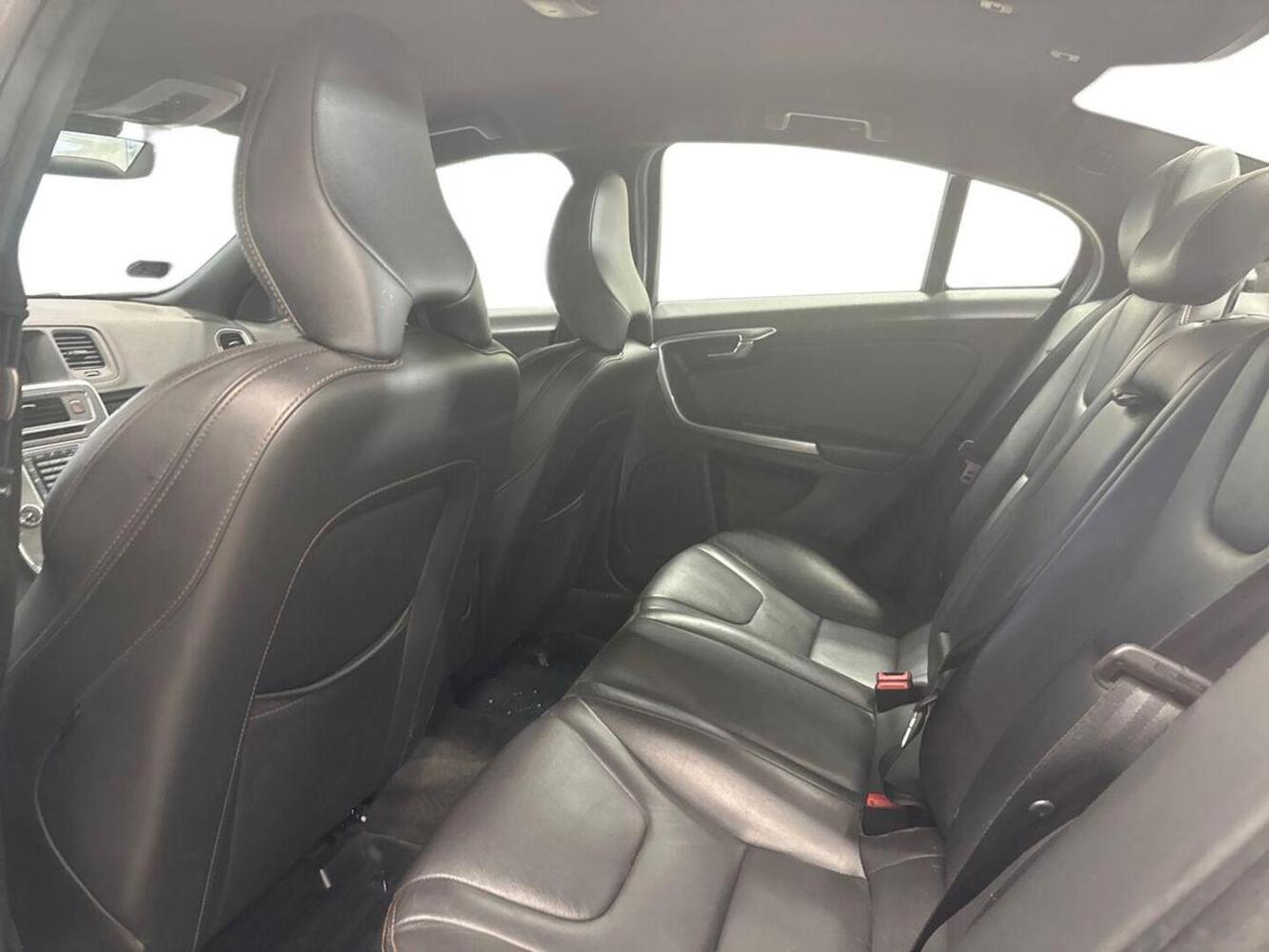 Volvo S60 Cross Country vaihtoauto
