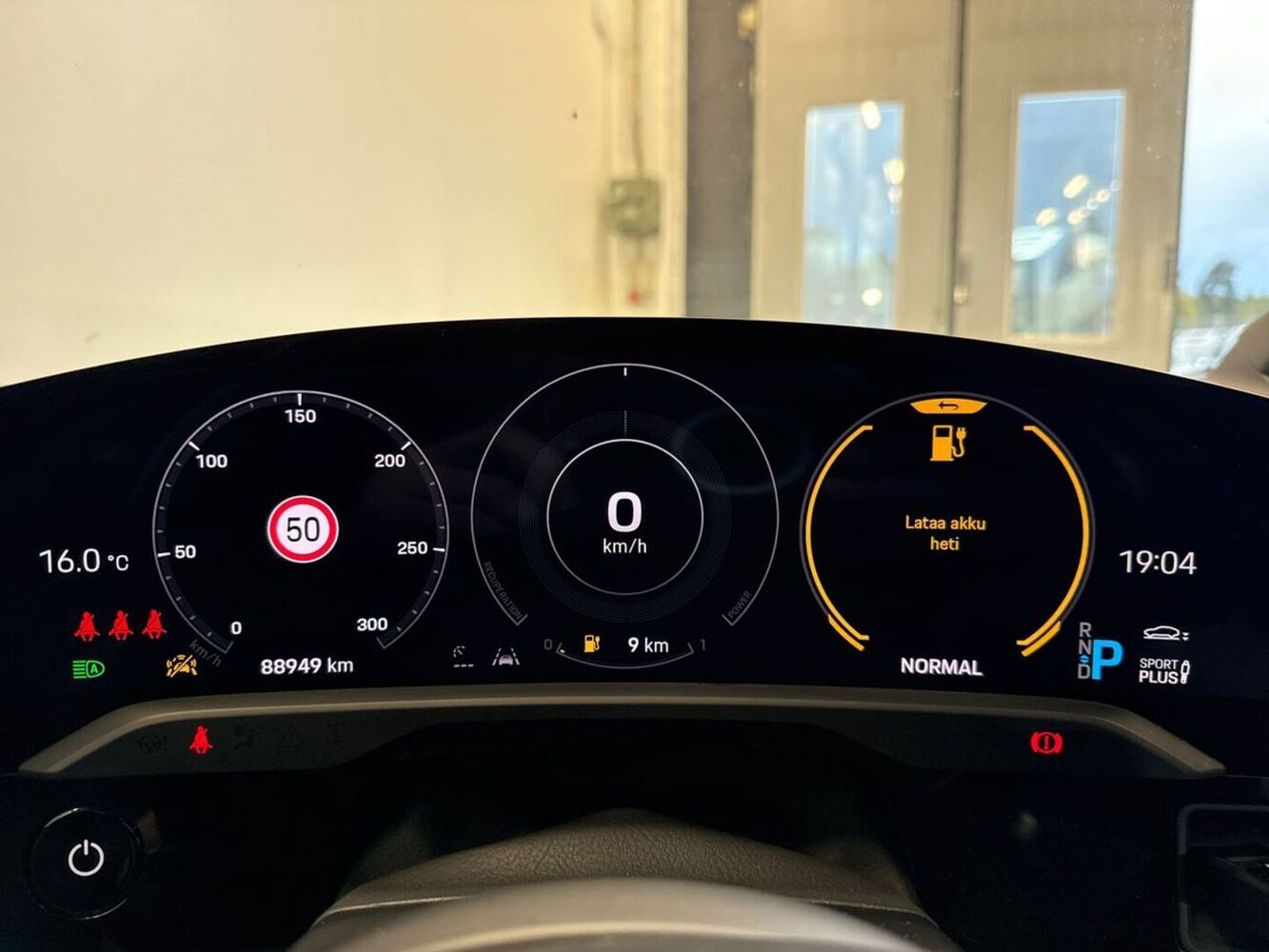 Porsche Taycan vaihtoauto